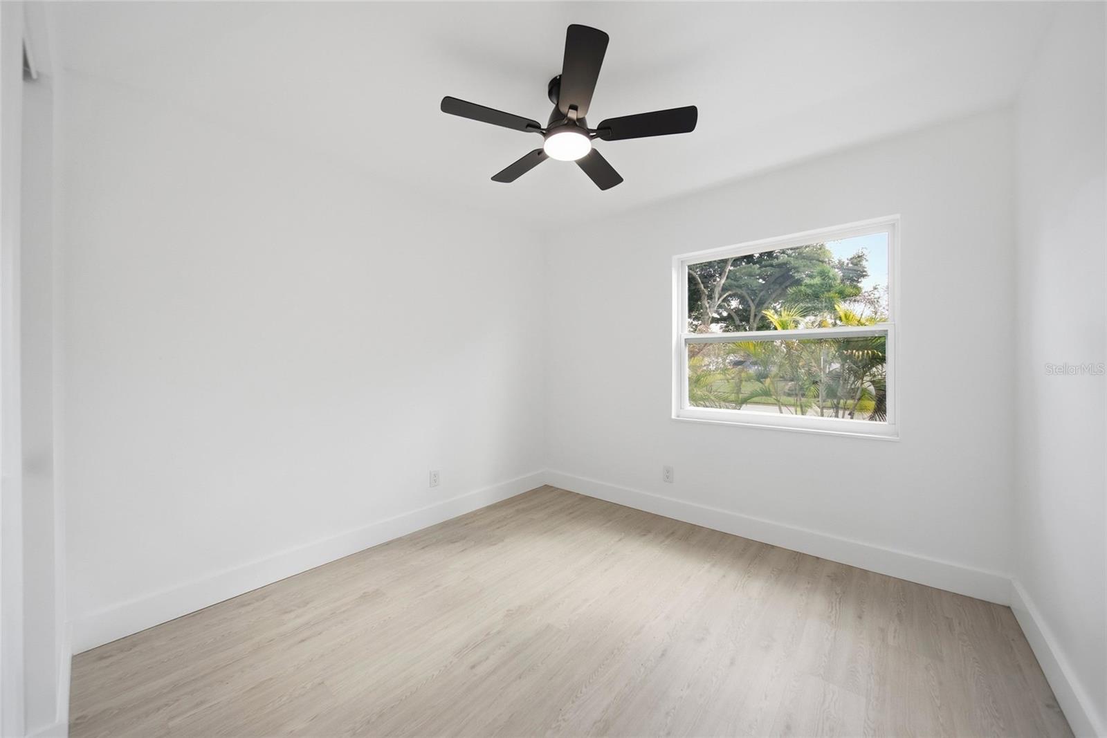 8433 101ST AVE, SEMINOLE, FL, 33777