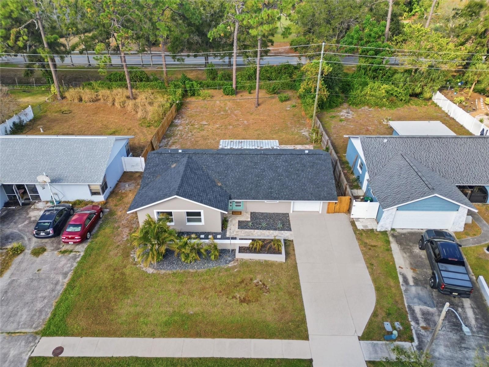 8433 101ST AVE, SEMINOLE, FL, 33777