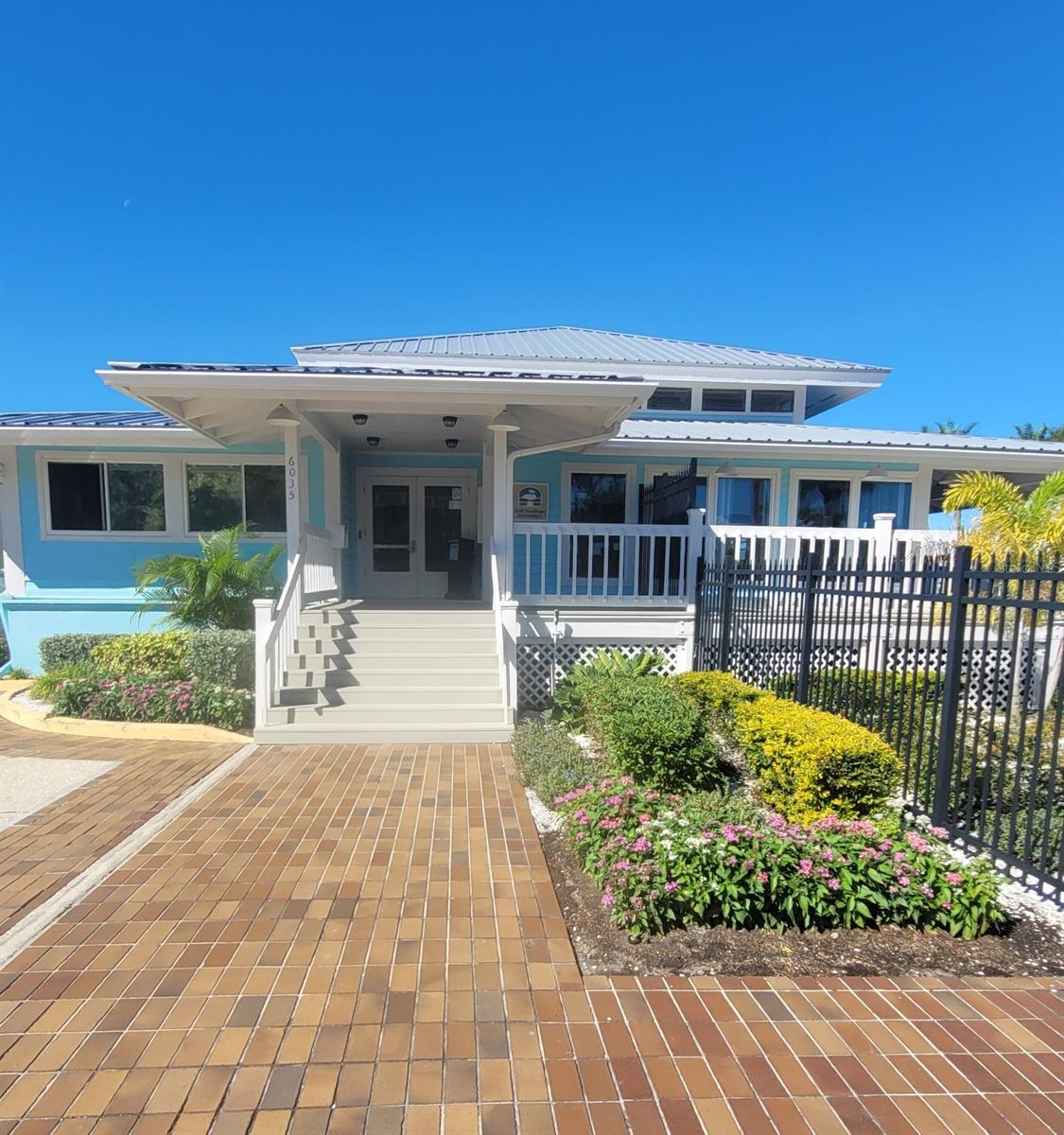Gulf Harbors Sea Forest association building