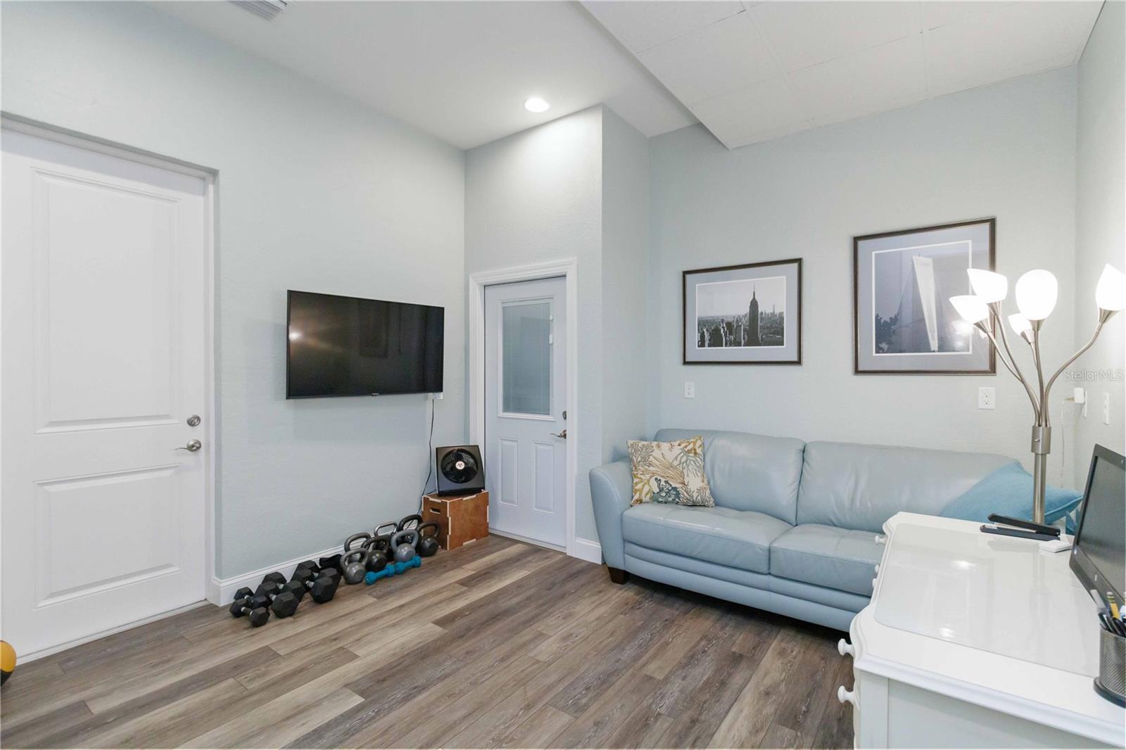 15762 VISCOUNT CIR, PORT CHARLOTTE, FL, 33981