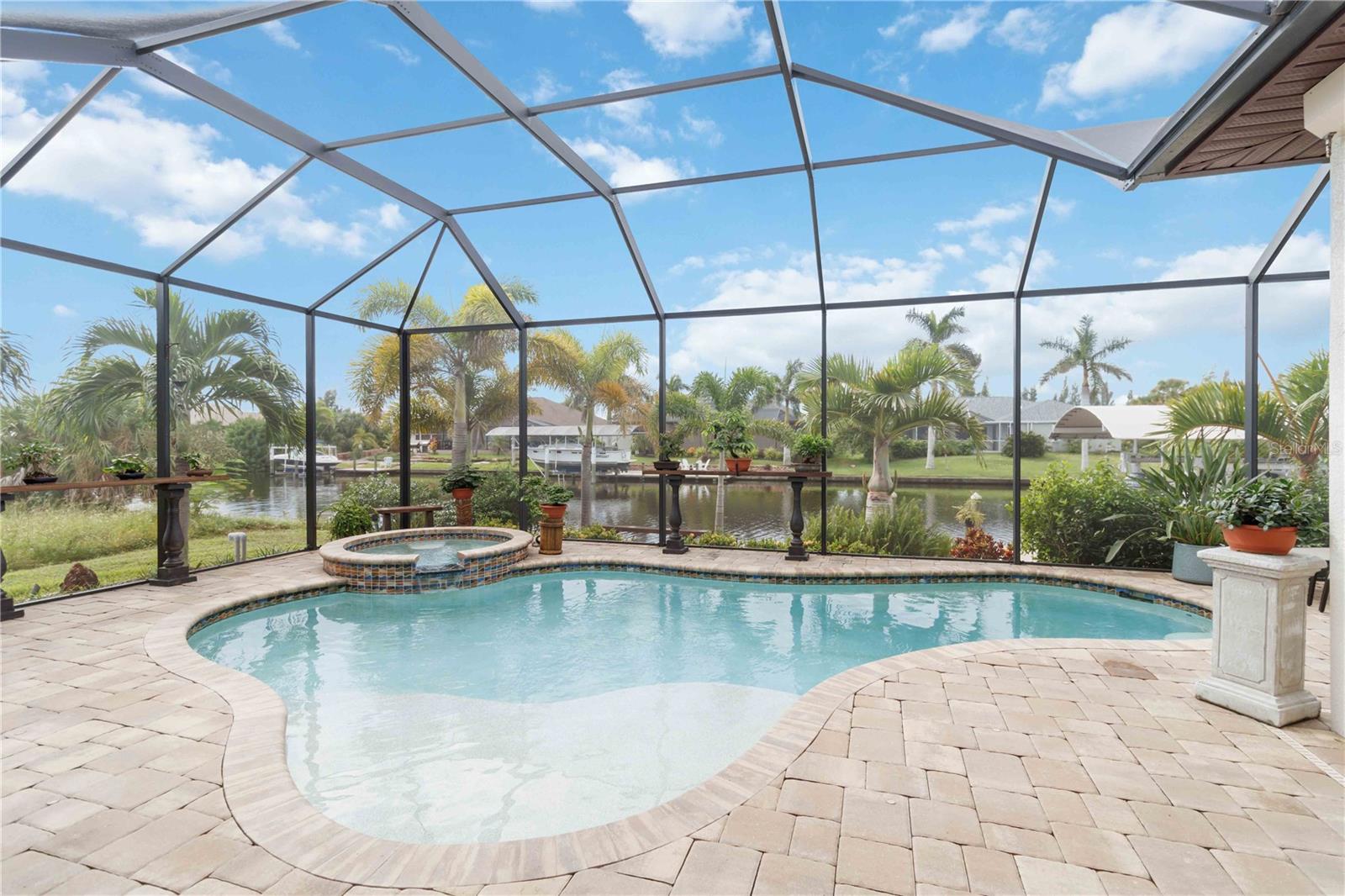 15762 VISCOUNT CIR, PORT CHARLOTTE, FL, 33981