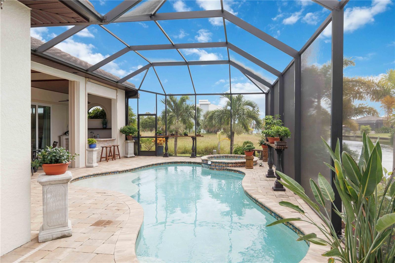 15762 VISCOUNT CIR, PORT CHARLOTTE, FL, 33981