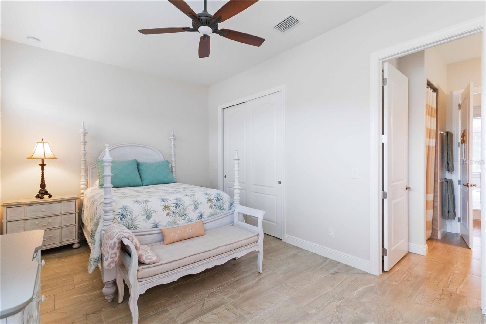 15762 VISCOUNT CIR, PORT CHARLOTTE, FL, 33981