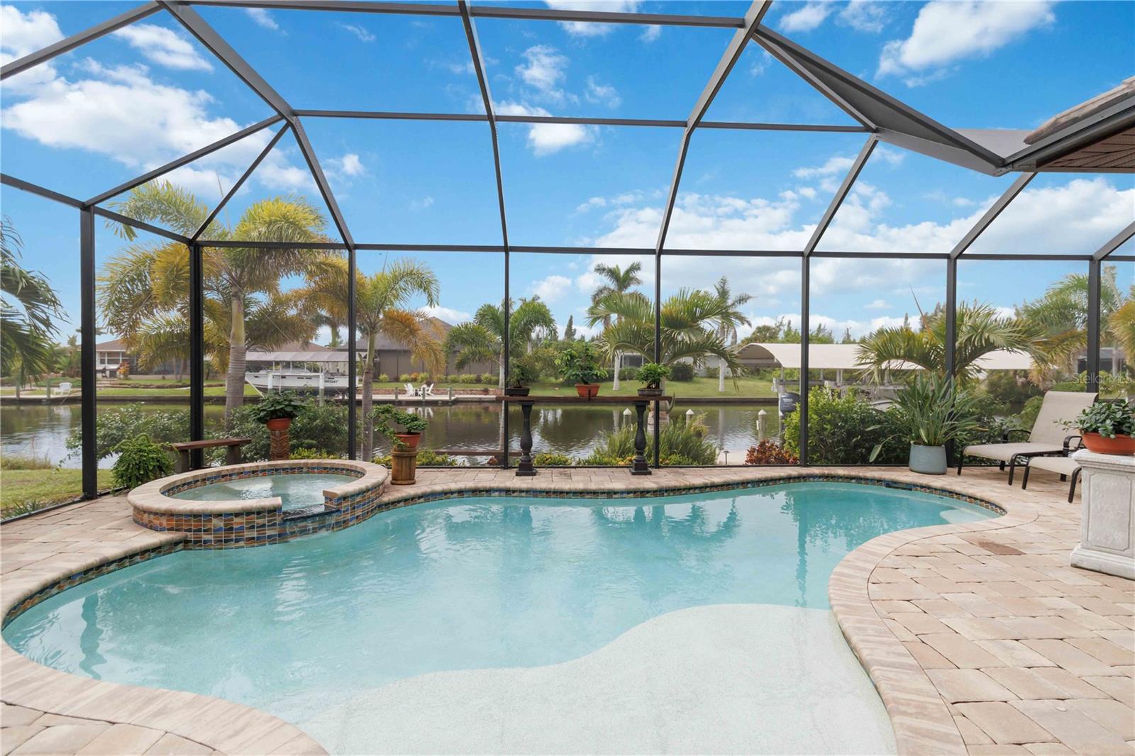 15762 VISCOUNT CIR, PORT CHARLOTTE, FL, 33981