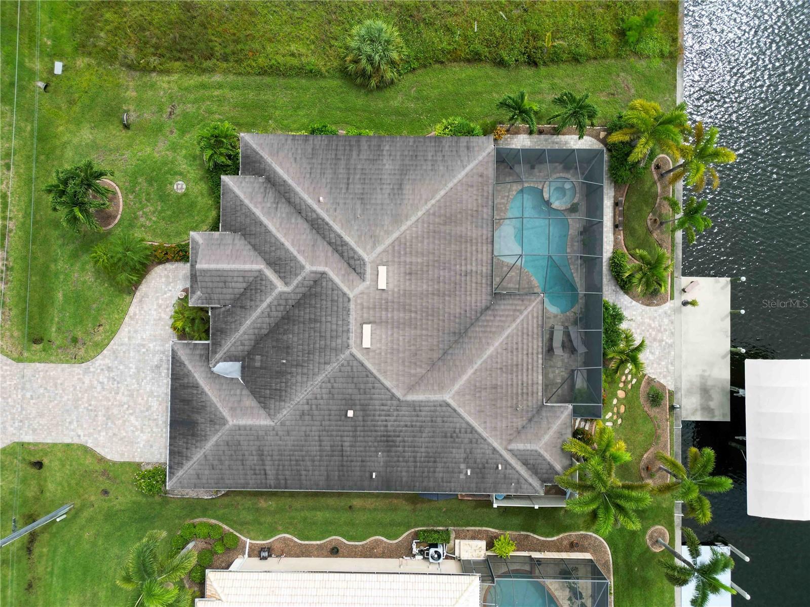 15762 VISCOUNT CIR, PORT CHARLOTTE, FL, 33981