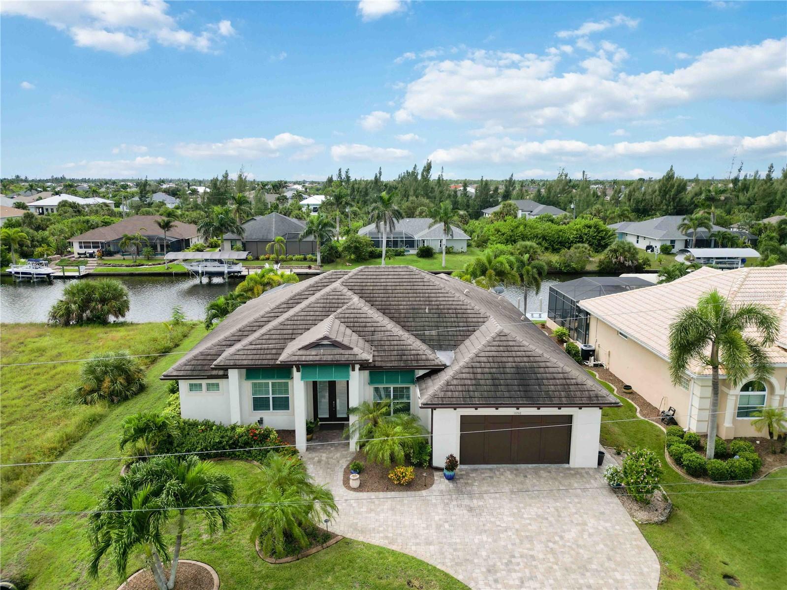 15762 VISCOUNT CIR, PORT CHARLOTTE, FL, 33981