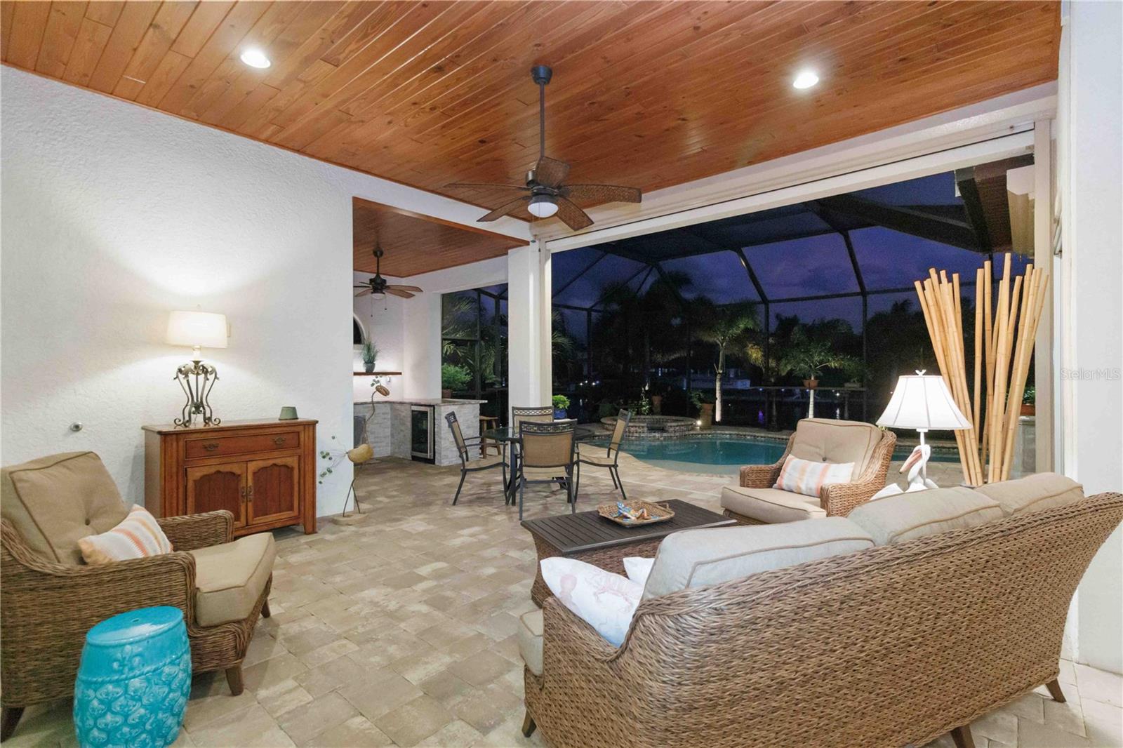 15762 VISCOUNT CIR, PORT CHARLOTTE, FL, 33981