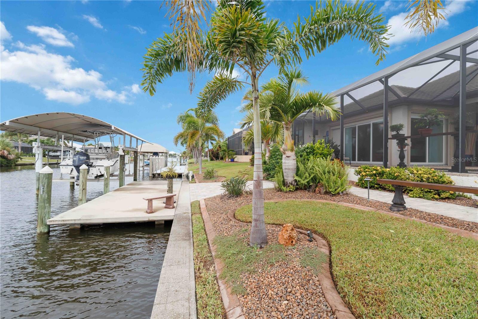 15762 VISCOUNT CIR, PORT CHARLOTTE, FL, 33981