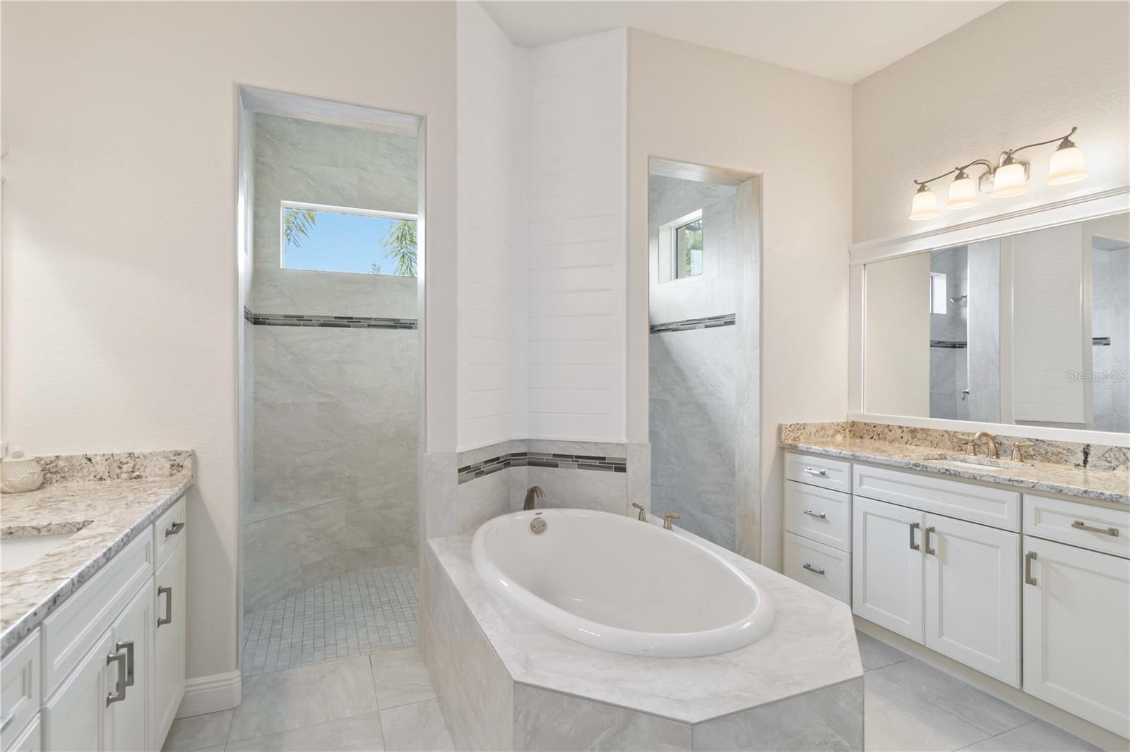 15762 VISCOUNT CIR, PORT CHARLOTTE, FL, 33981