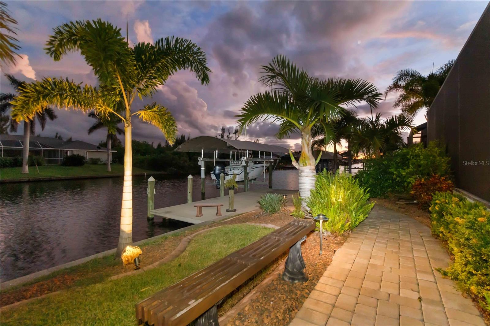 15762 VISCOUNT CIR, PORT CHARLOTTE, FL, 33981