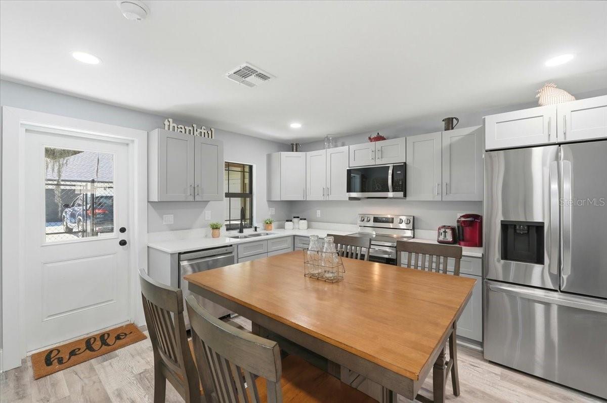 12434 LAKESHORE DR, CLERMONT, FL, 34711