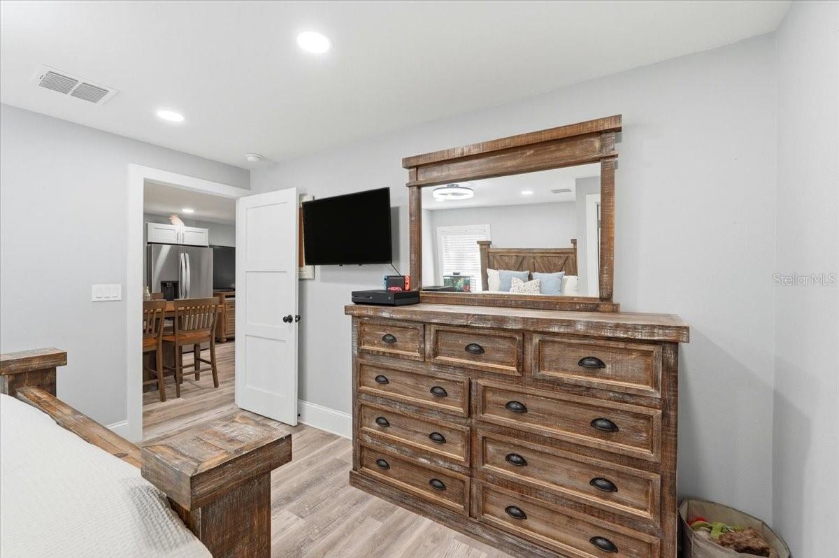 12434 LAKESHORE DR, CLERMONT, FL, 34711