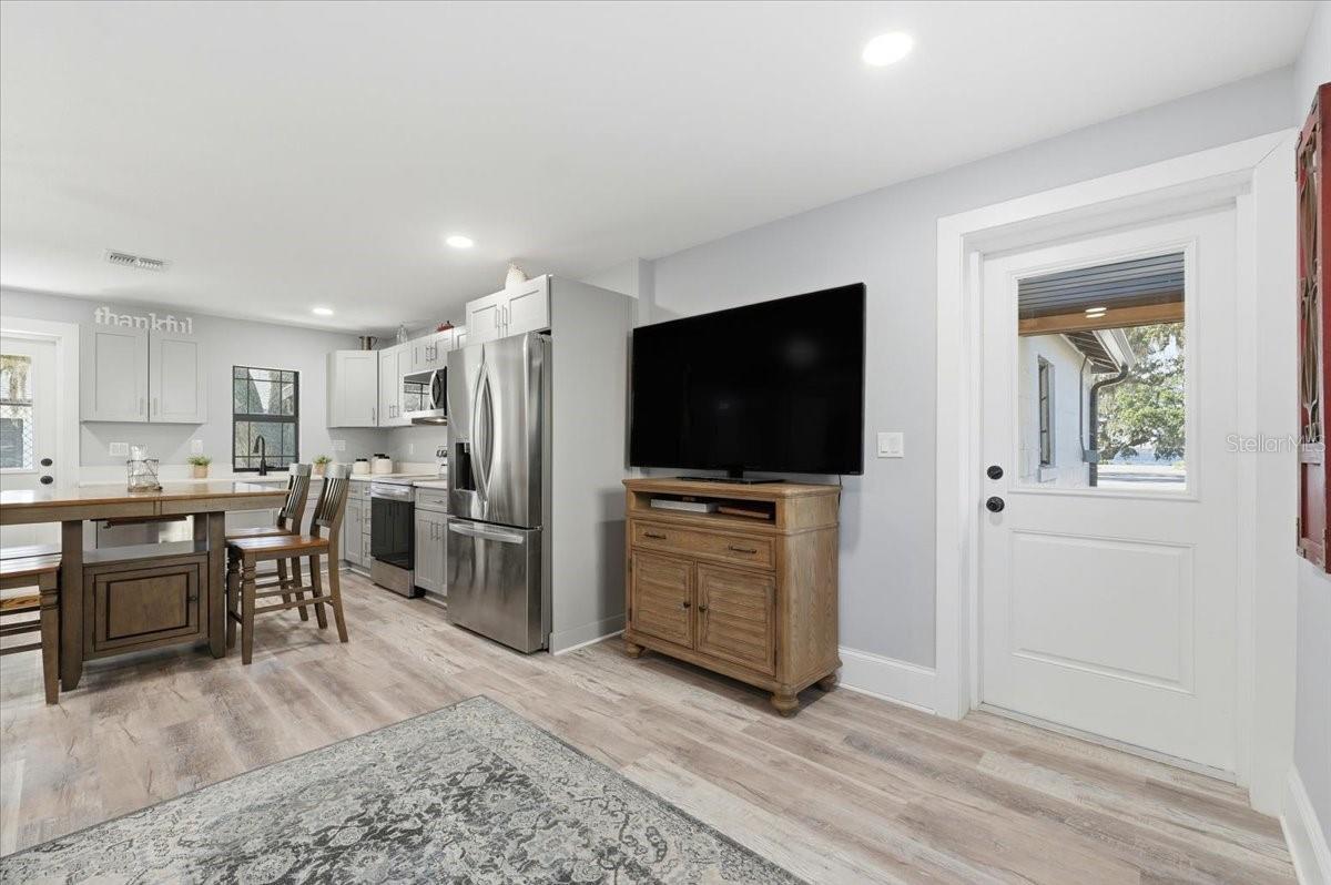 12434 LAKESHORE DR, CLERMONT, FL, 34711