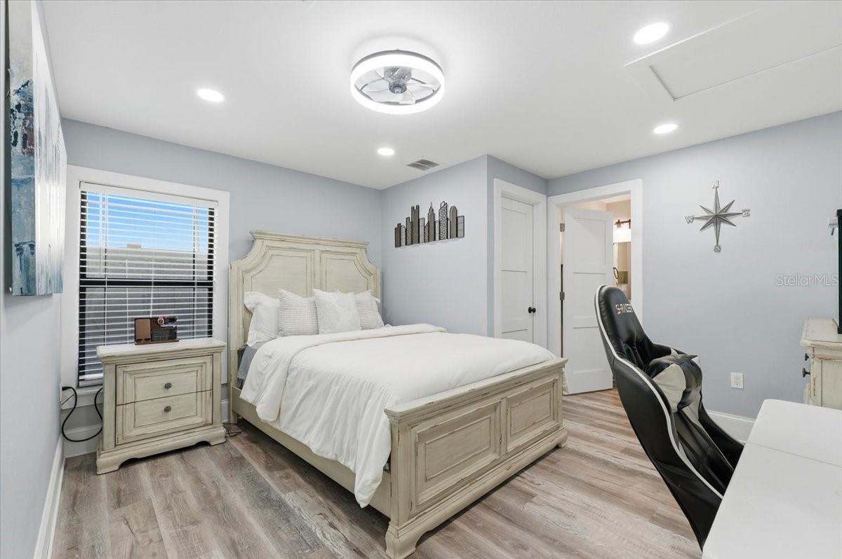 12434 LAKESHORE DR, CLERMONT, FL, 34711