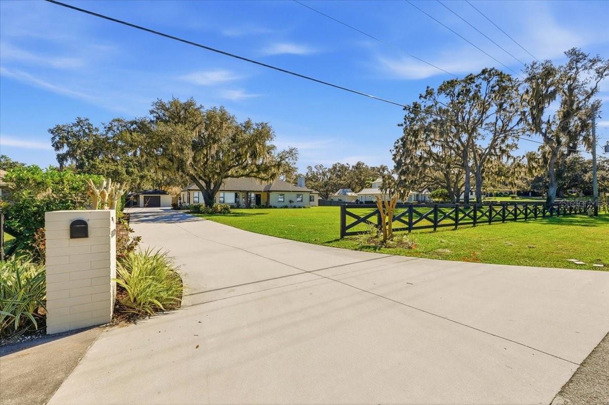 12434 LAKESHORE DR, CLERMONT, FL, 34711