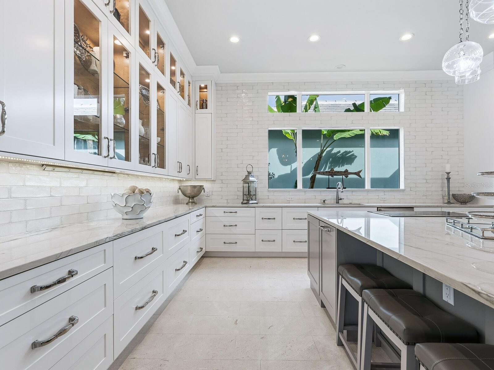 A4671915 Property Photo