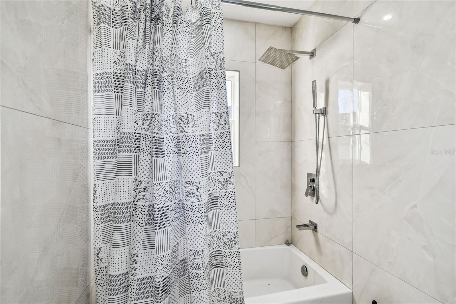 7204 BRANCHWOOD CT, TAMPA, FL, 33615