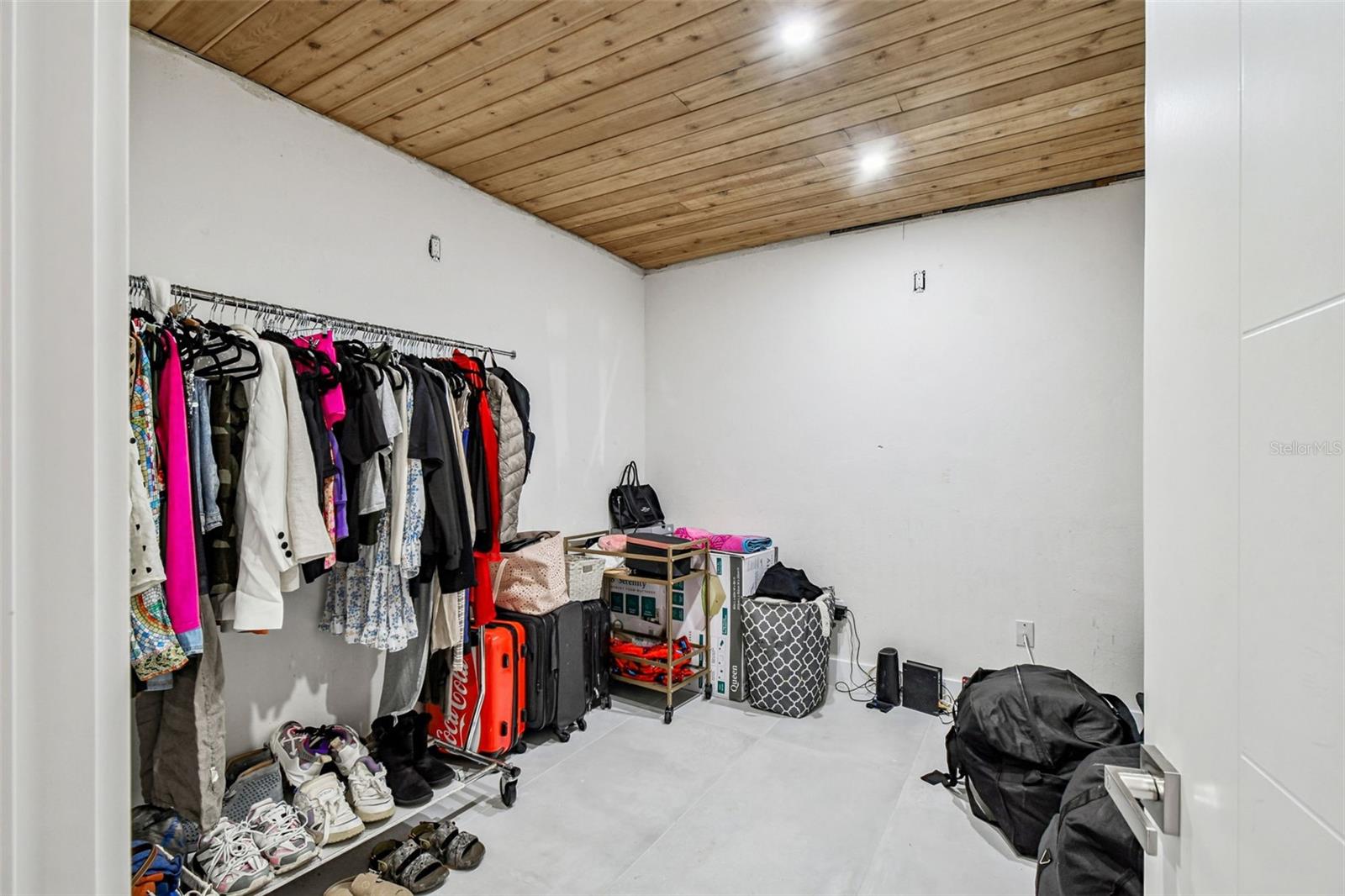 7204 BRANCHWOOD CT, TAMPA, FL, 33615