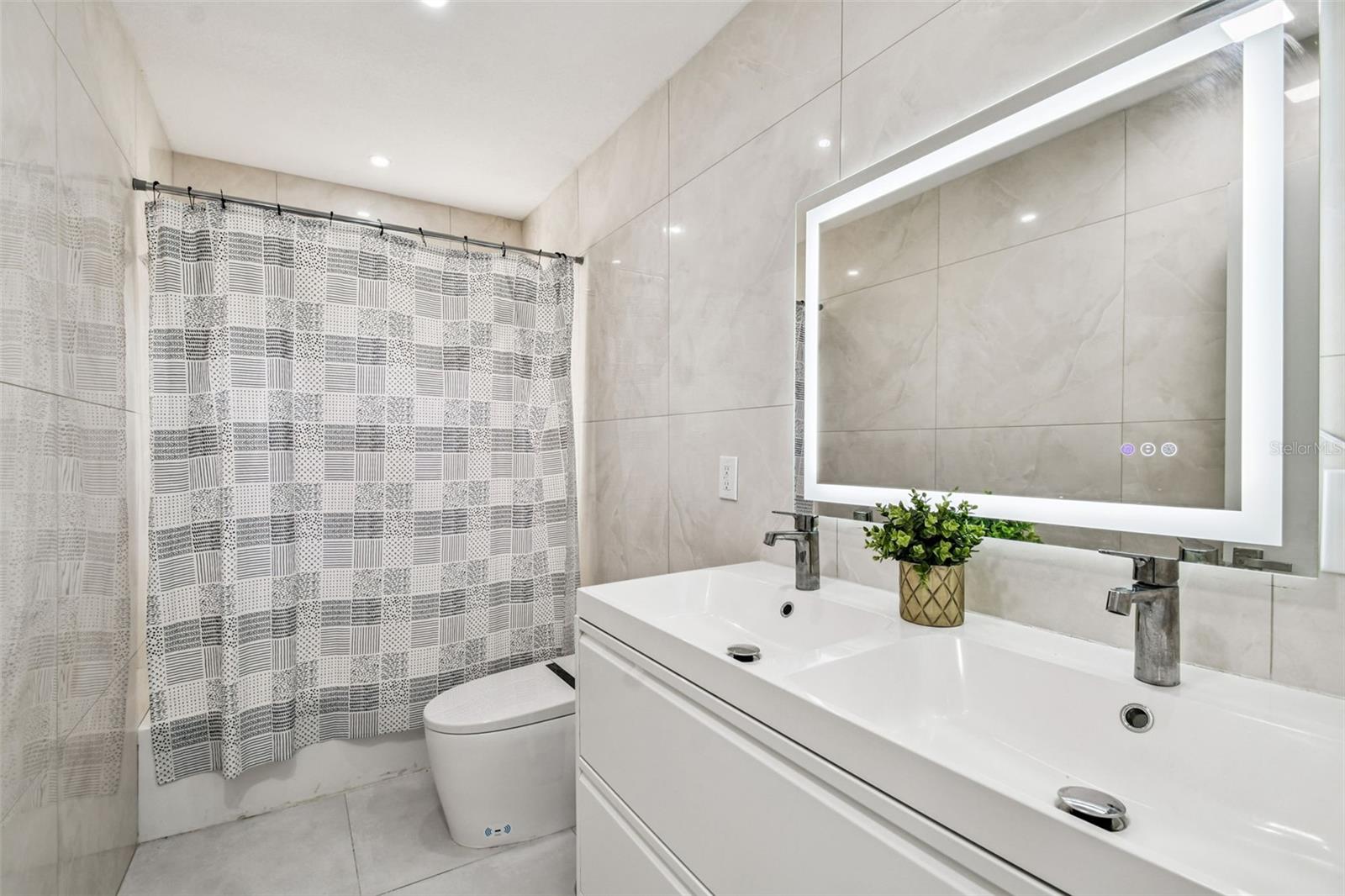 7204 BRANCHWOOD CT, TAMPA, FL, 33615