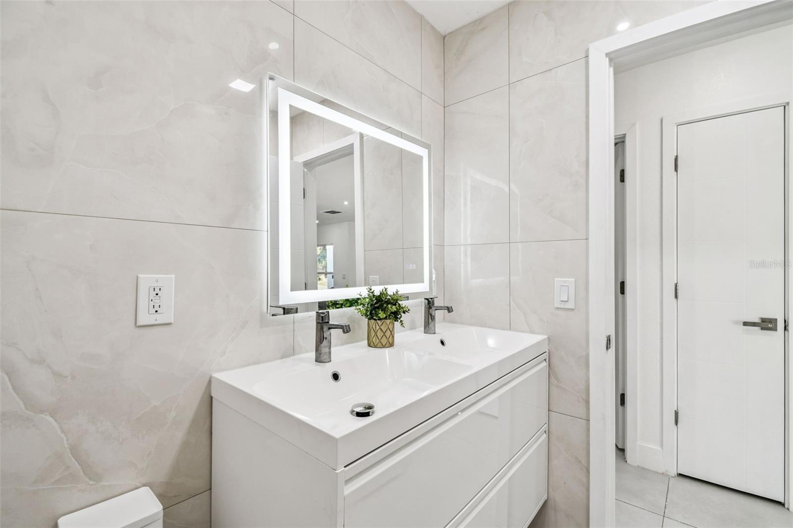 7204 BRANCHWOOD CT, TAMPA, FL, 33615