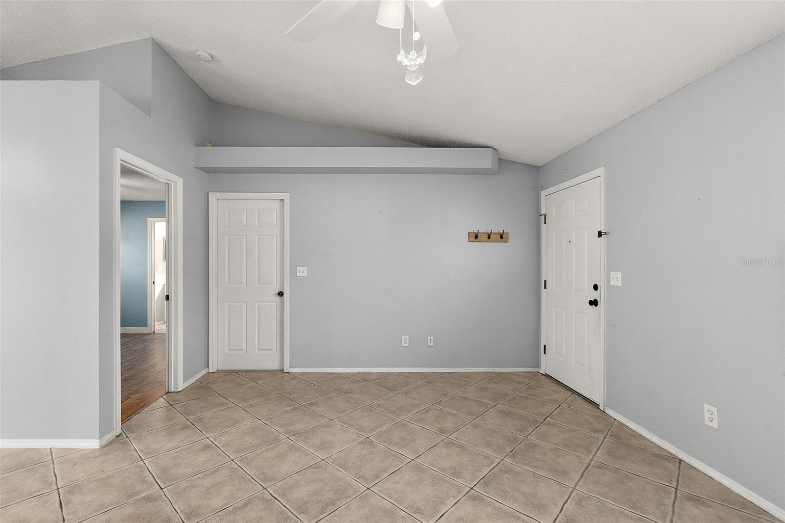 5 ZACHARIAS PL, PALM COAST, FL, 32164