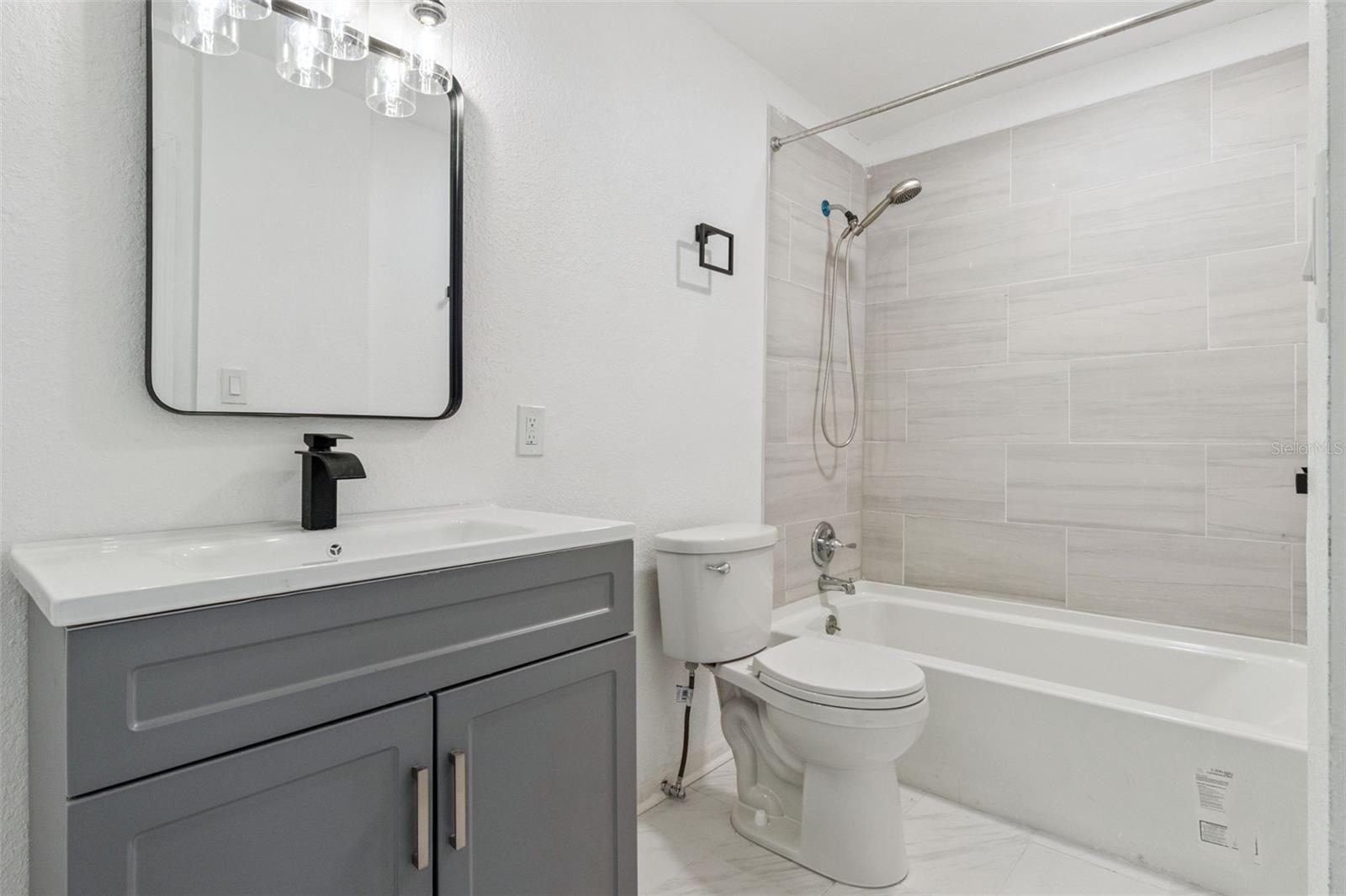 301 BASSEDENA CIR N, LAKELAND, FL, 33805