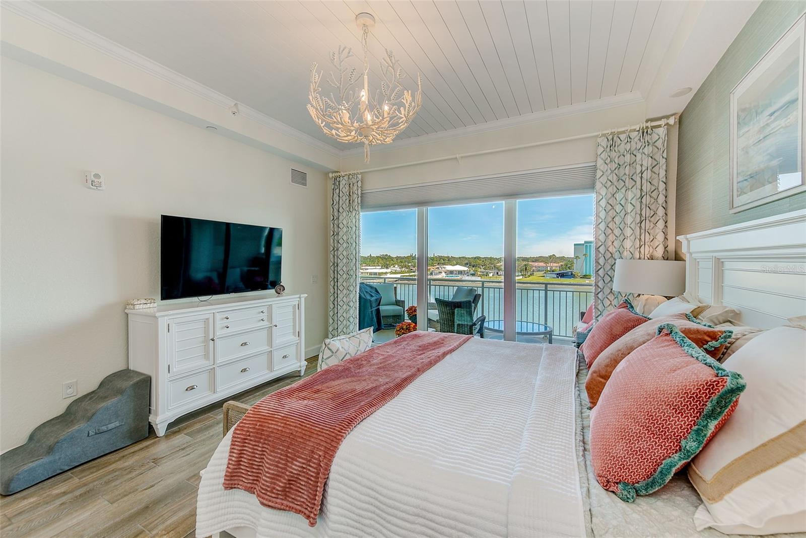 20001 GULF BLVD #403, INDIAN SHORES, FL, 33785