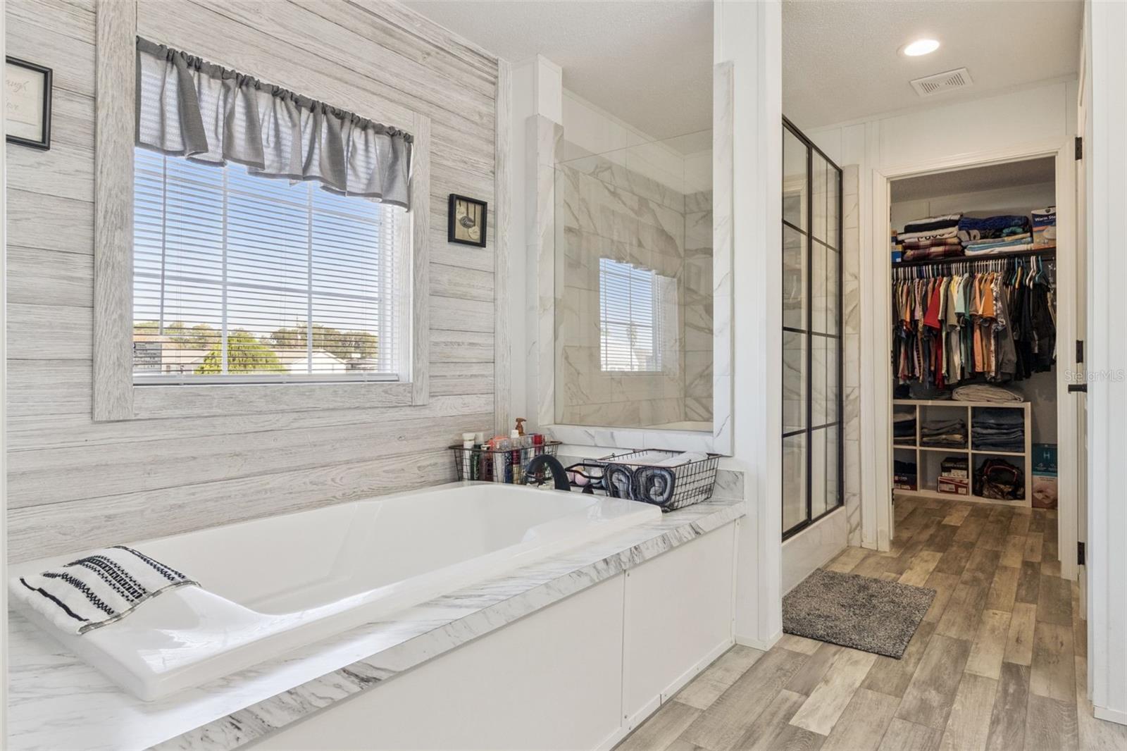 1193 NW 12TH LN, LAKE PANASOFFKEE, FL, 33538