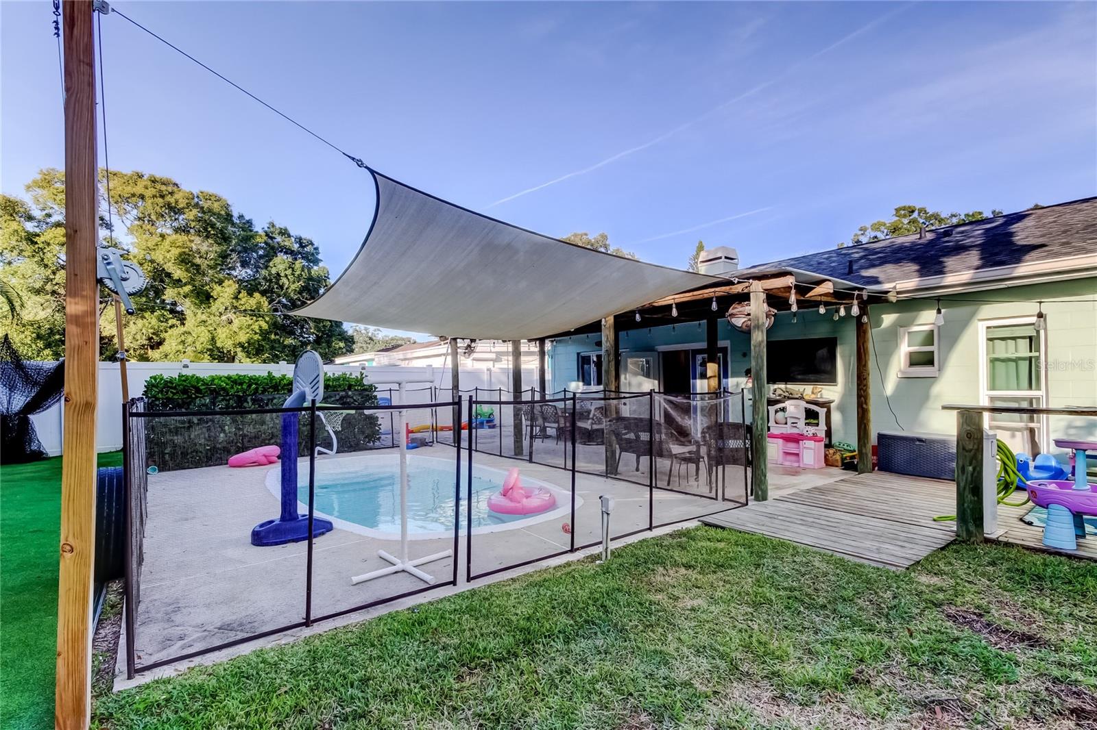 10608 OAKHAVEN DR, PINELLAS PARK, FL, 33782