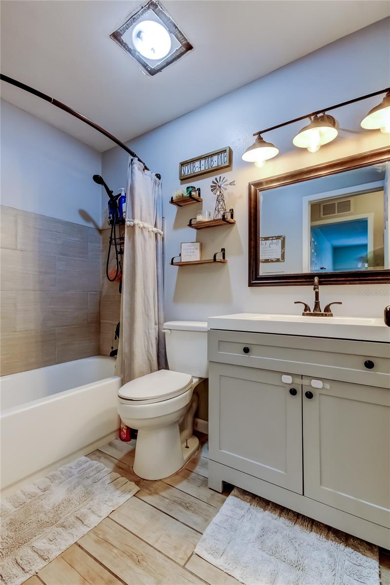 10608 OAKHAVEN DR, PINELLAS PARK, FL, 33782