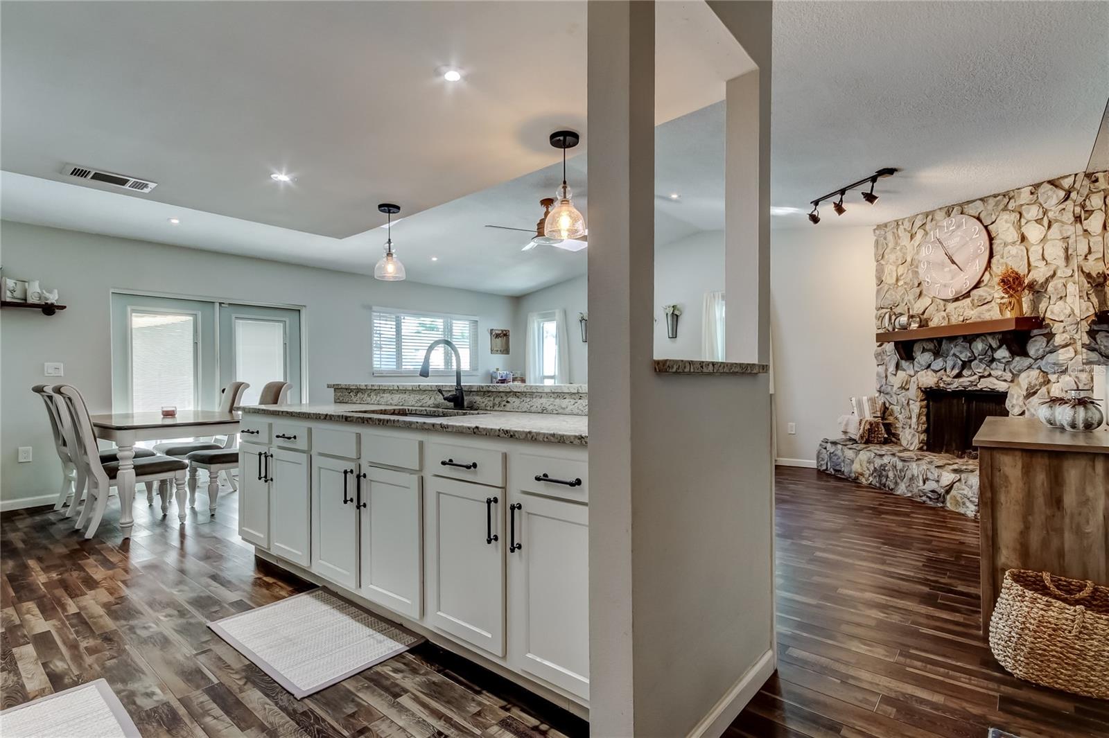 10608 OAKHAVEN DR, PINELLAS PARK, FL, 33782