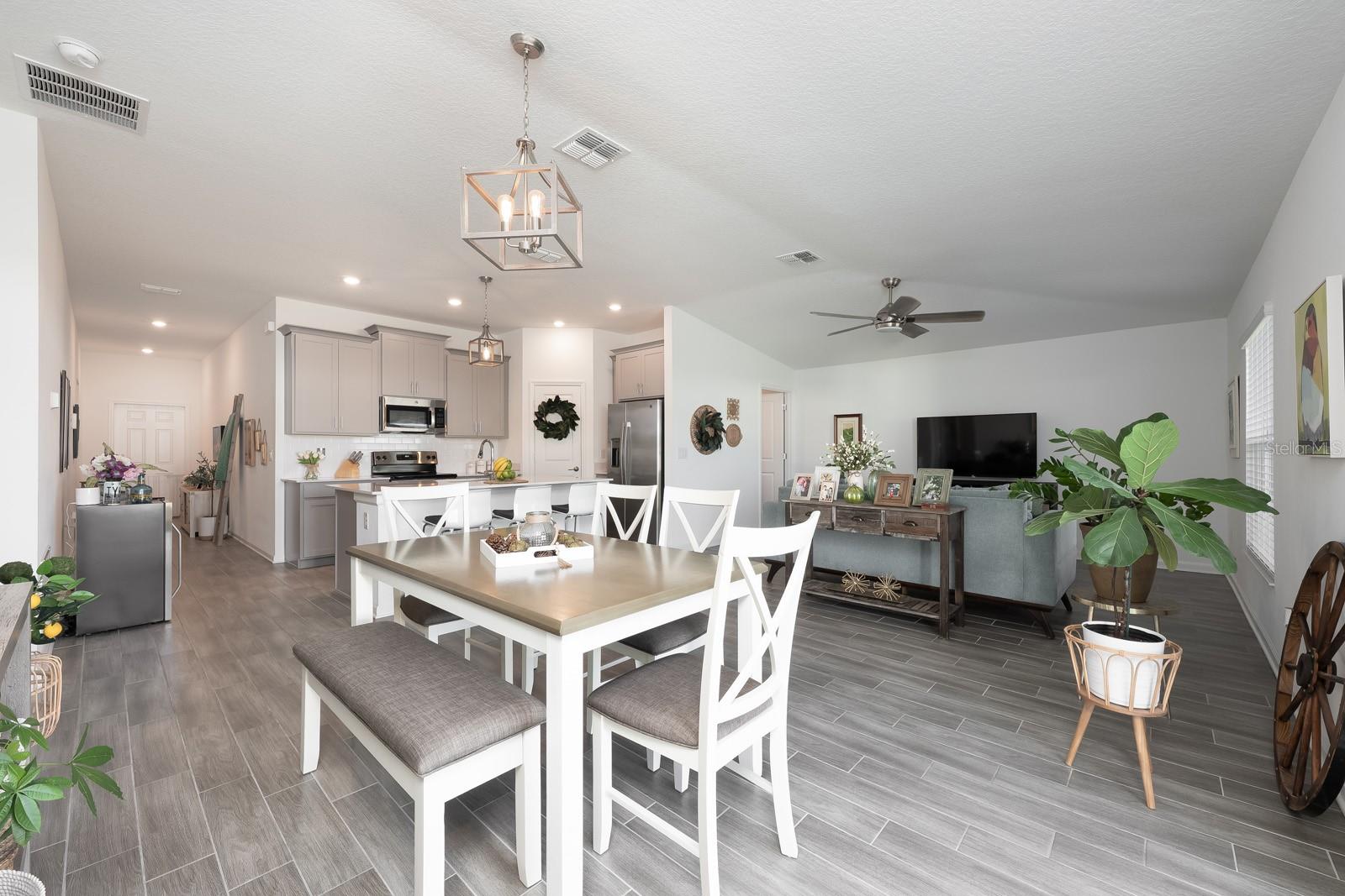 6936 DILLY LAKE AVE, GROVELAND, FL, 34736