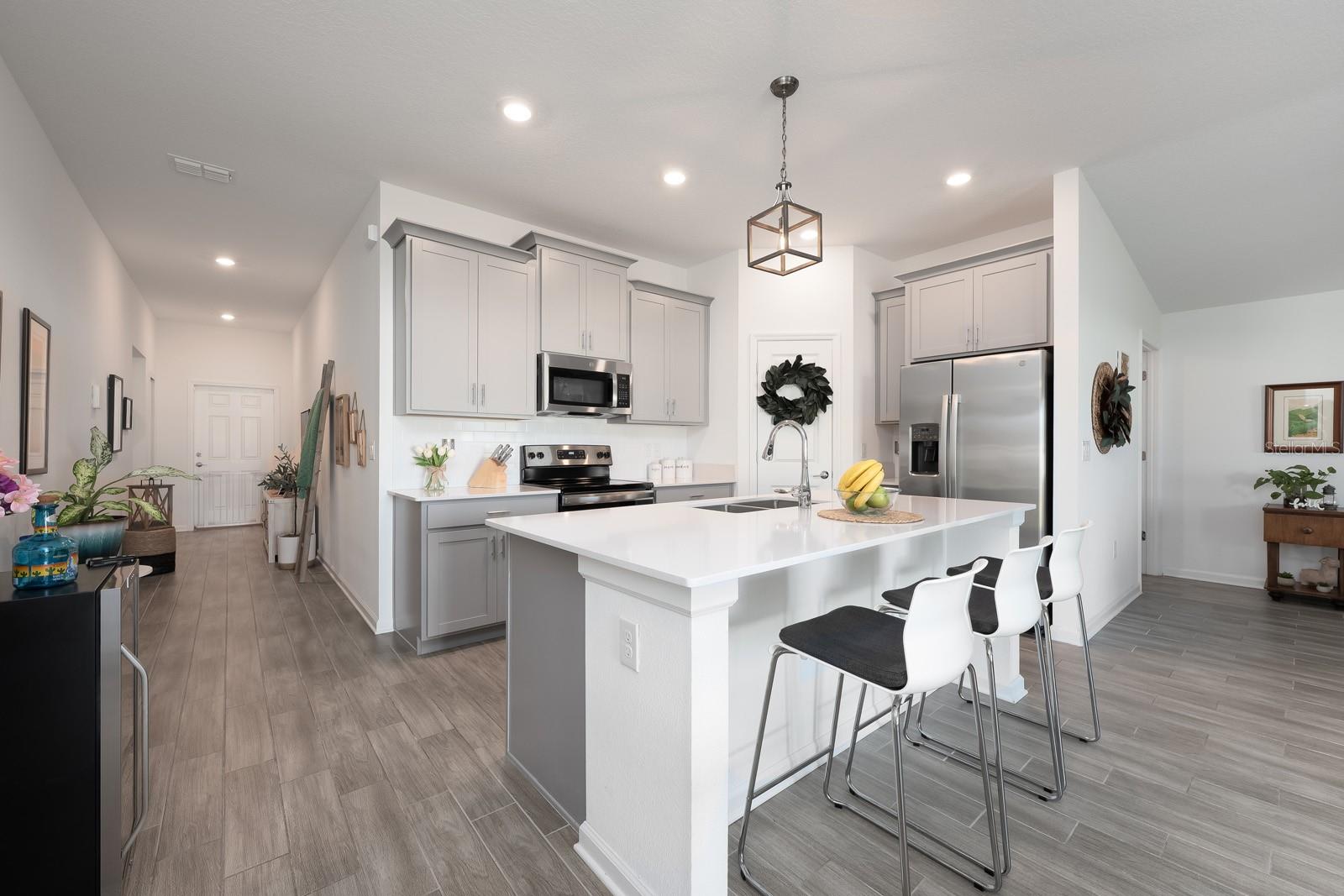 6936 DILLY LAKE AVE, GROVELAND, FL, 34736