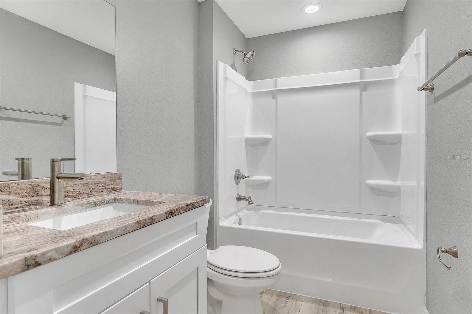 390 3RD AVE SW, MULBERRY, FL, 33860