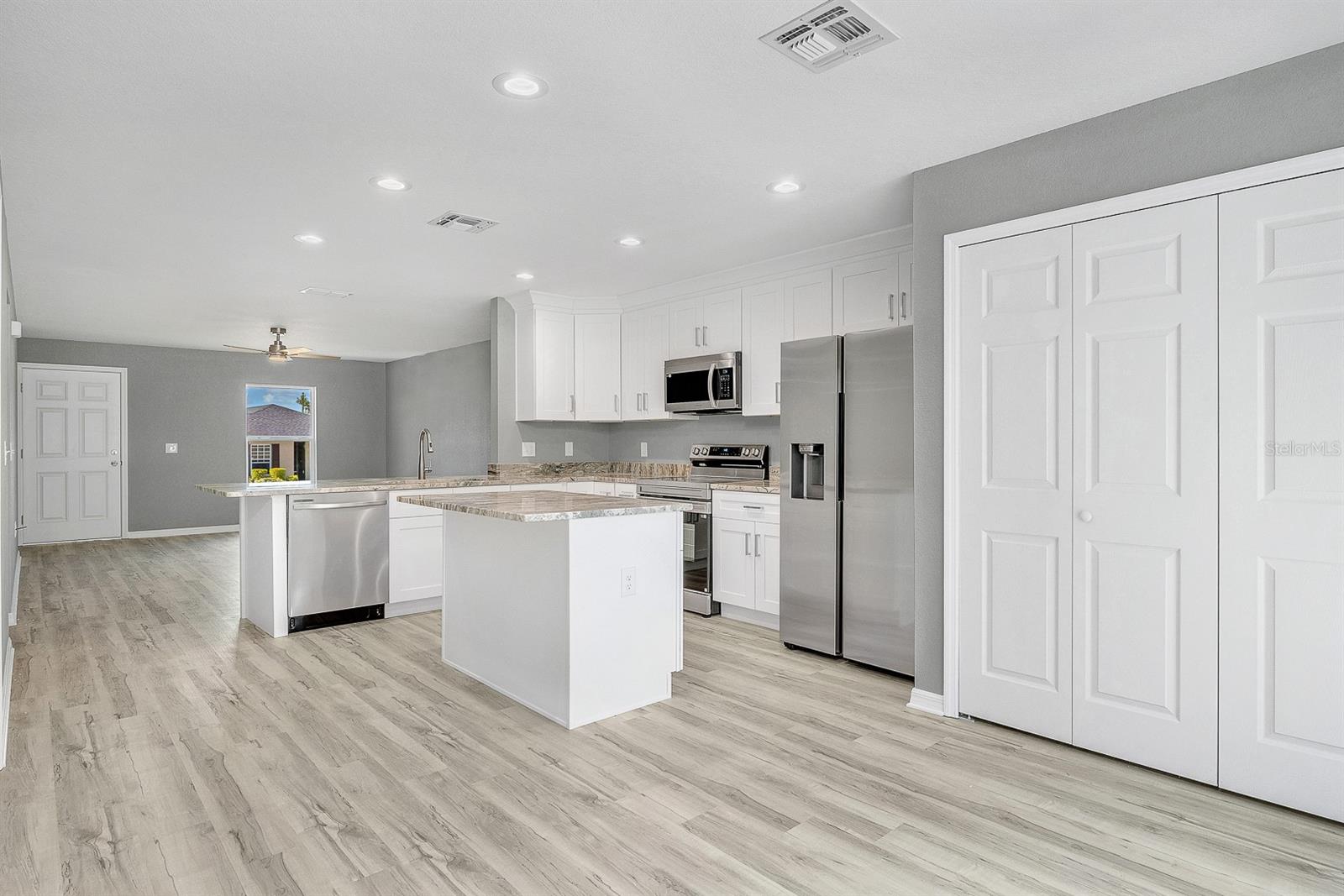 390 3RD AVE SW, MULBERRY, FL, 33860