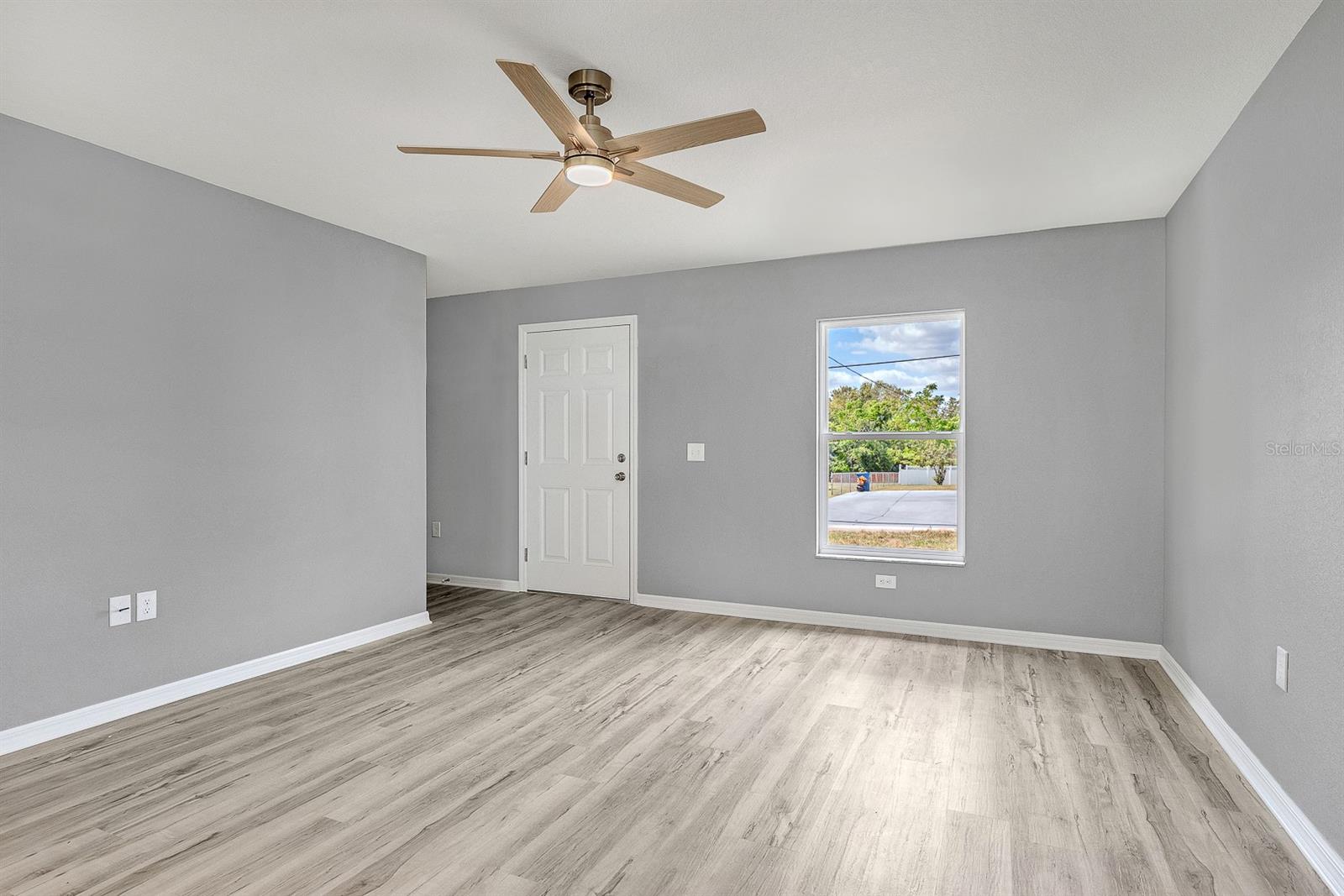 390 3RD AVE SW, MULBERRY, FL, 33860