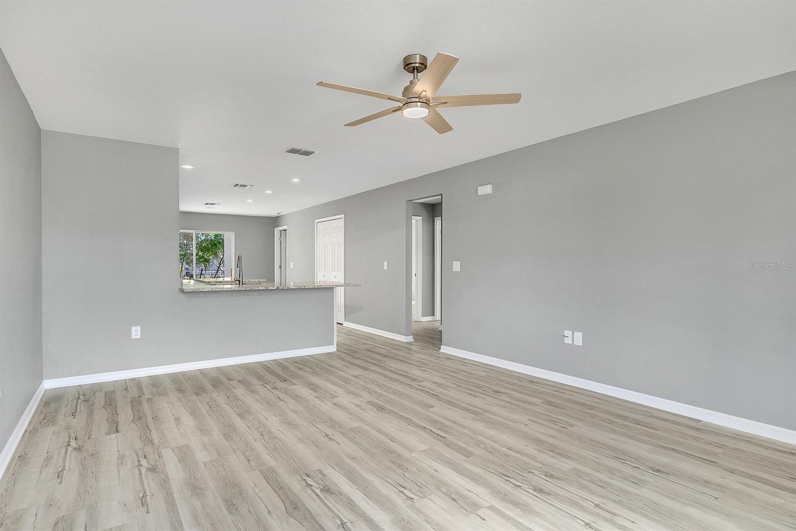 390 3RD AVE SW, MULBERRY, FL, 33860