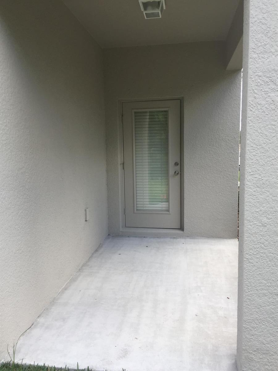 9618 PEMBROOKE PINES DR, SUN CITY CENTER, FL, 33573