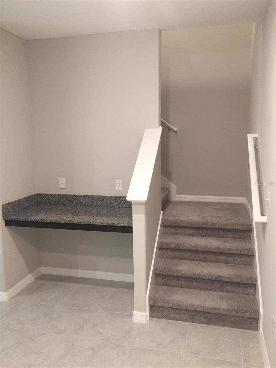 9618 PEMBROOKE PINES DR, SUN CITY CENTER, FL, 33573