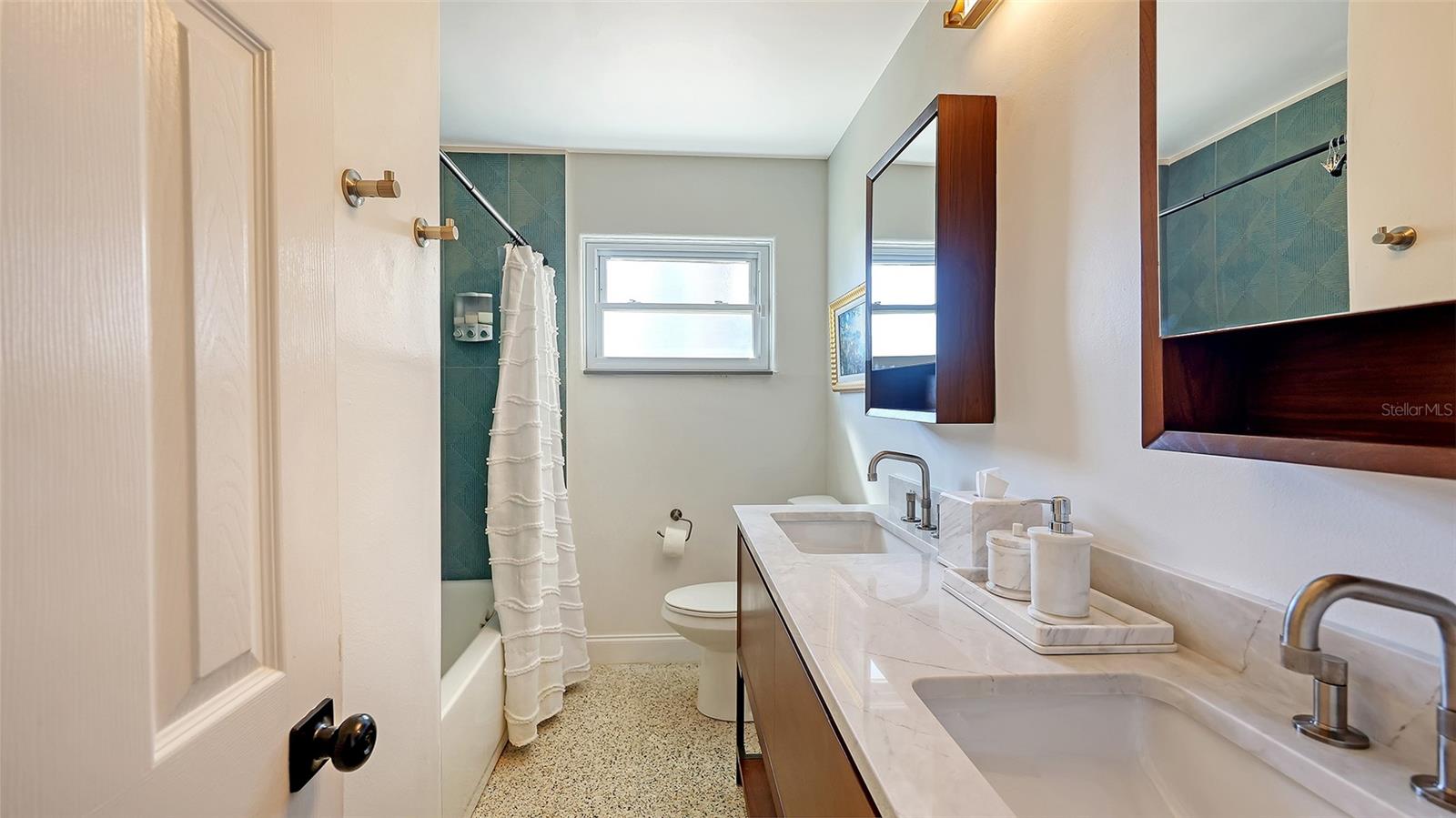 2525 HIBISCUS ST, SARASOTA, FL, 34239