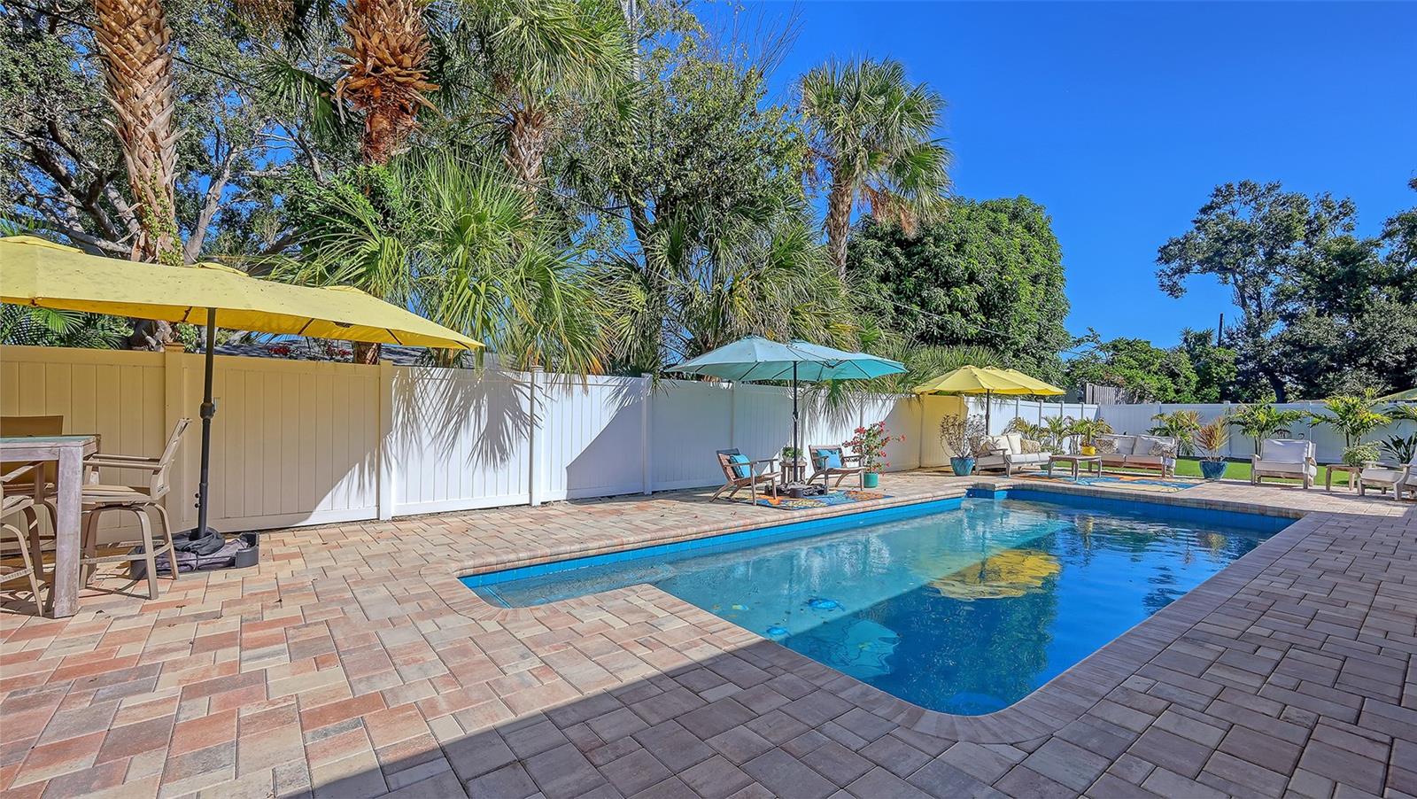 2525 HIBISCUS ST, SARASOTA, FL, 34239