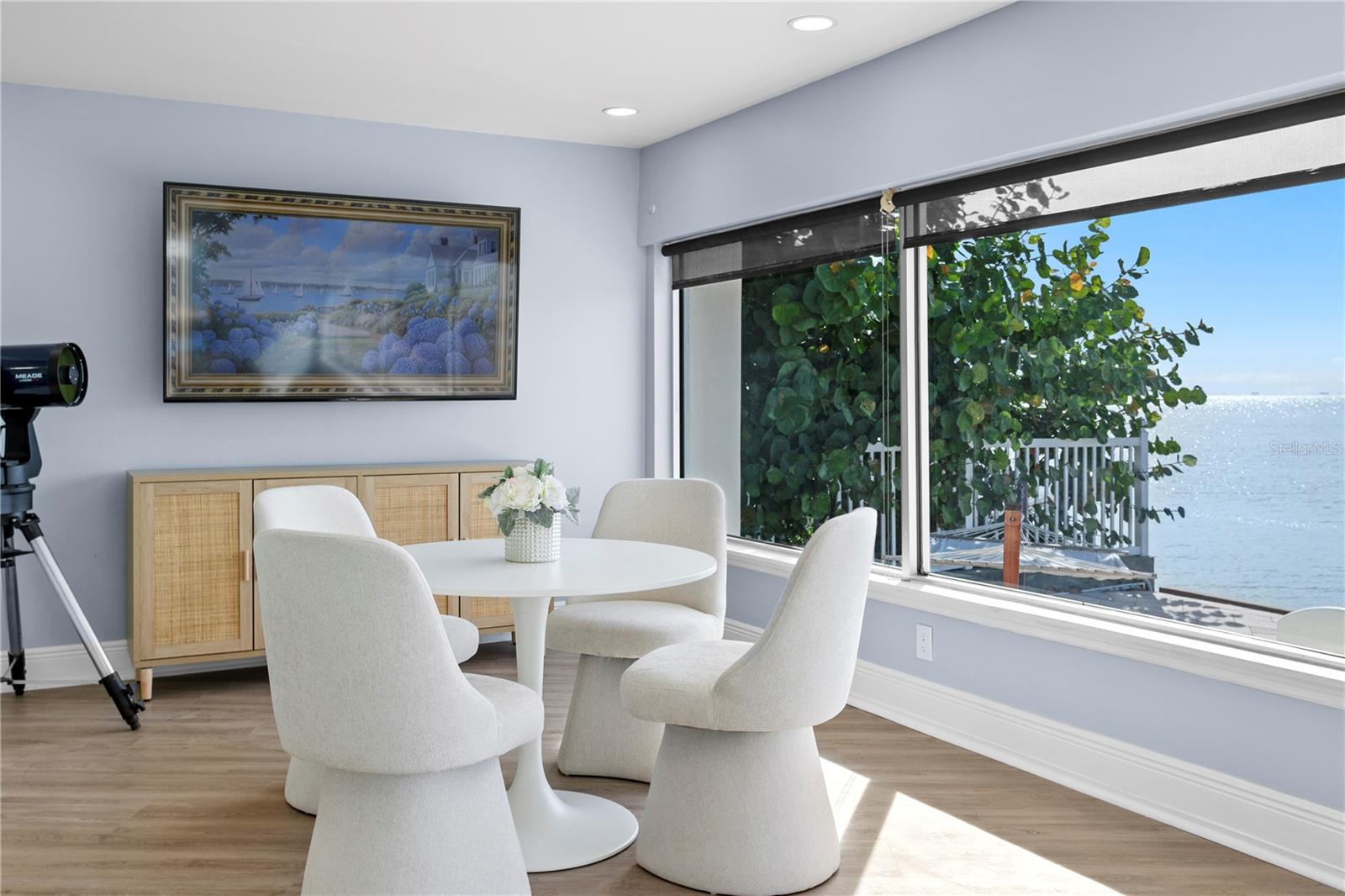 TB8447883 Property Photo