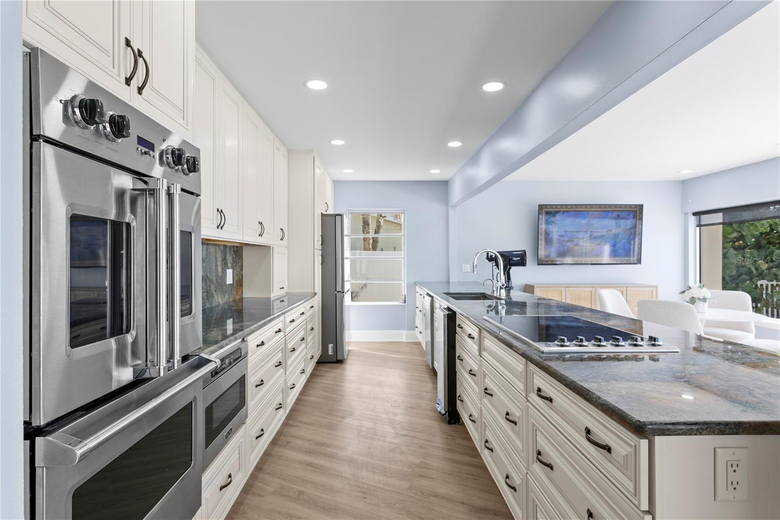 TB8447883 Property Photo