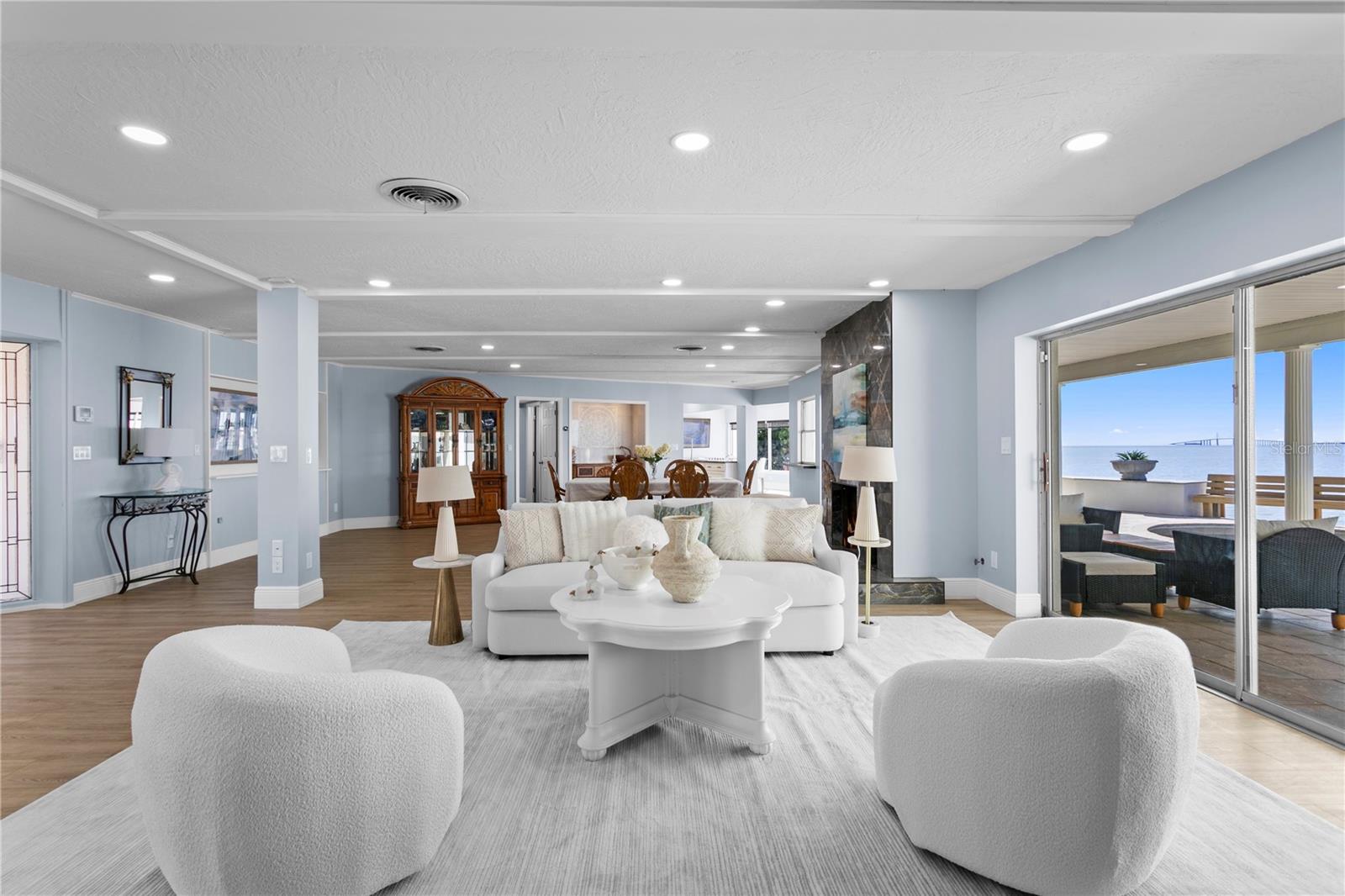 TB8447883 Property Photo