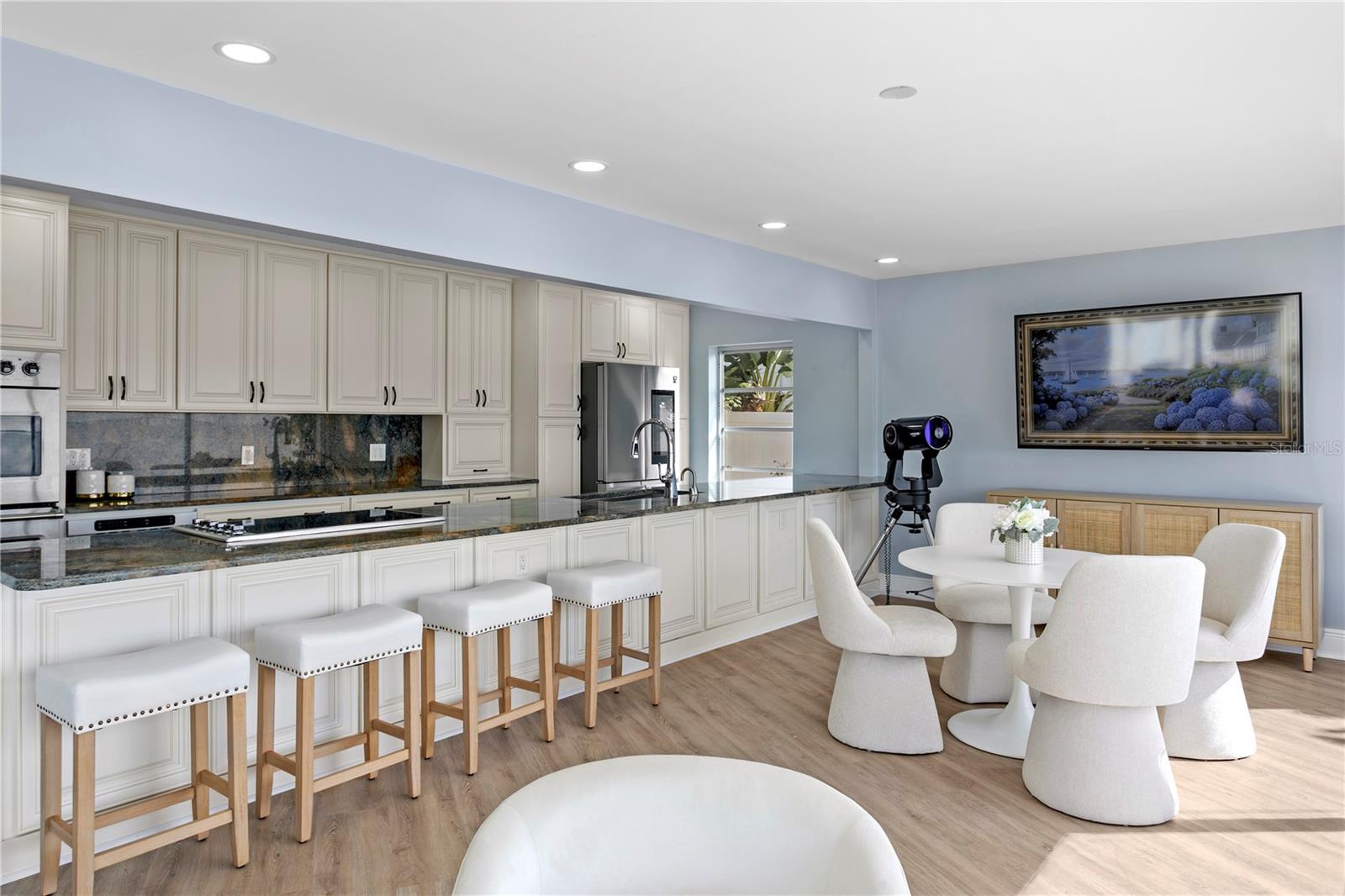 TB8447883 Property Photo