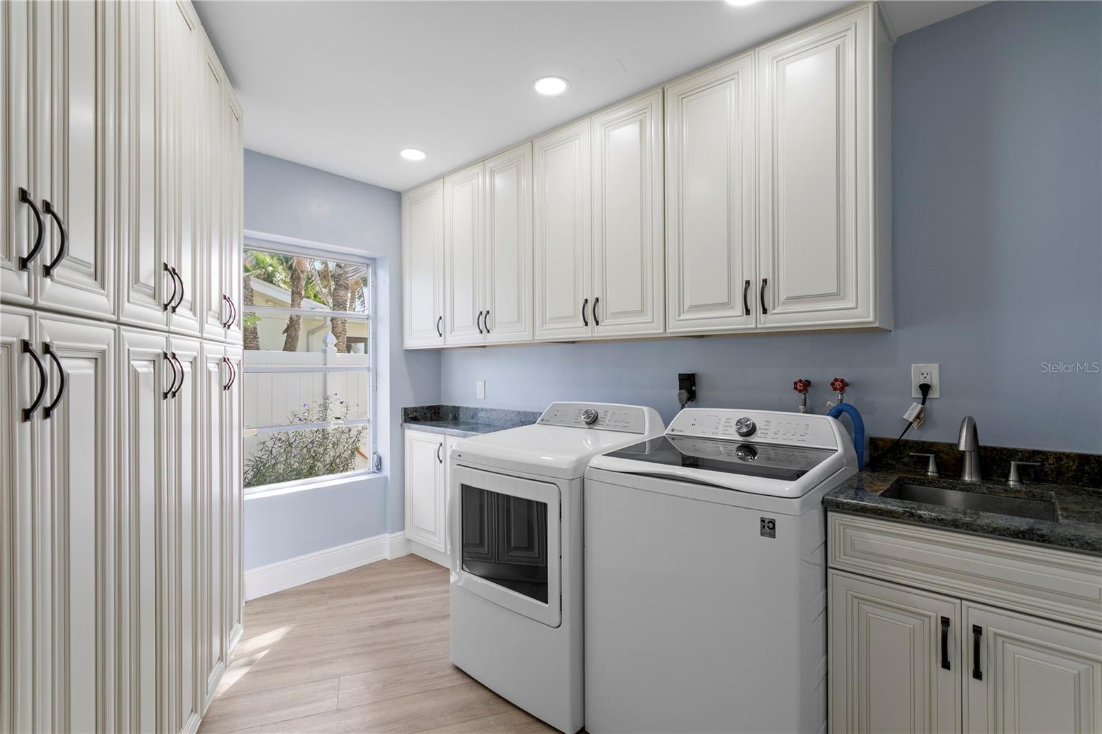 TB8447883 Property Photo