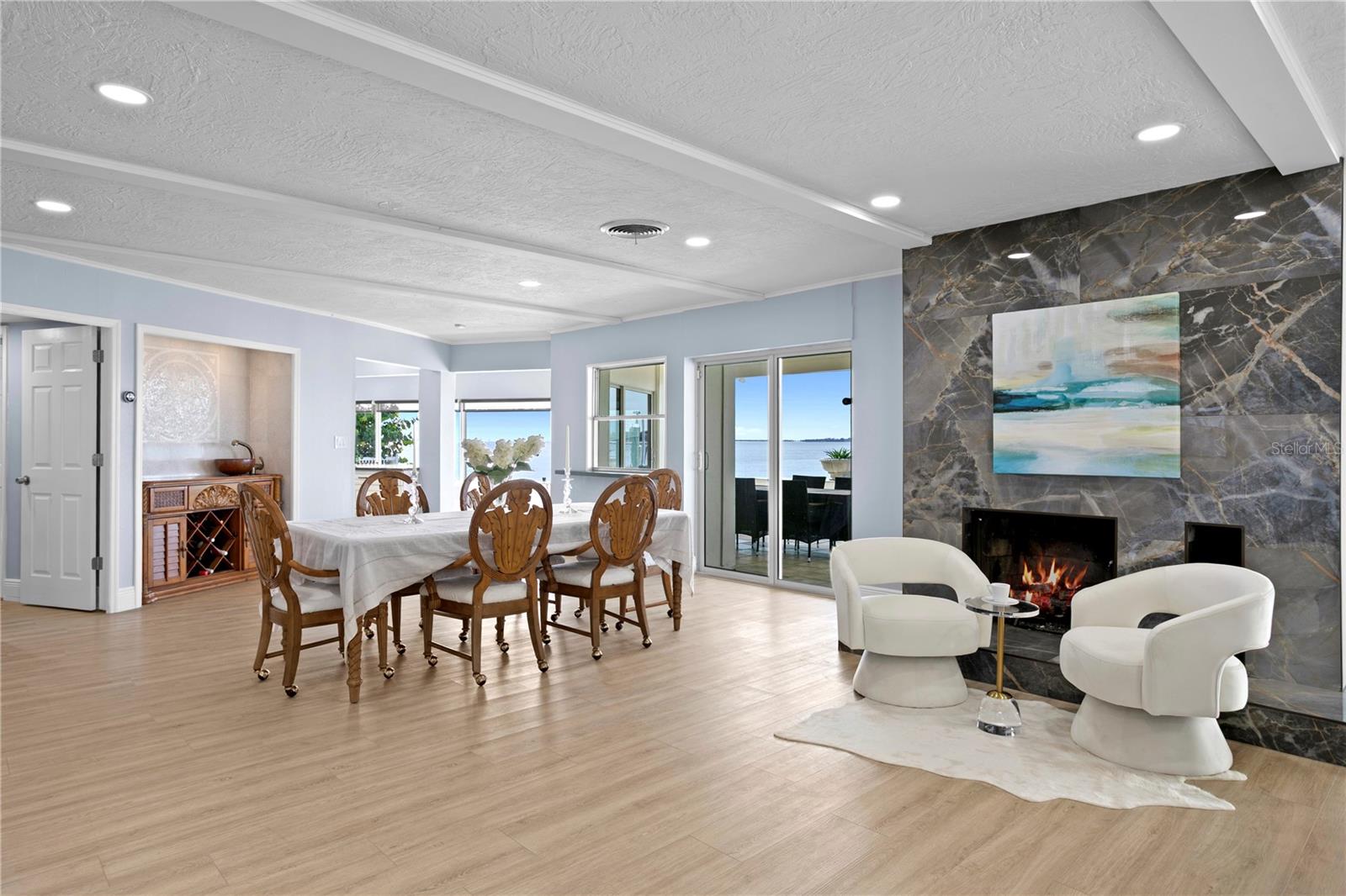 TB8447883 Property Photo