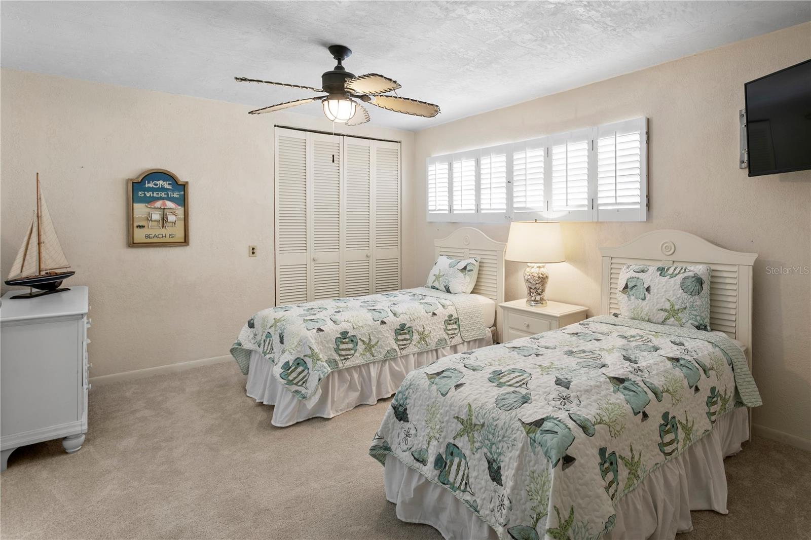 TB8447883 Property Photo