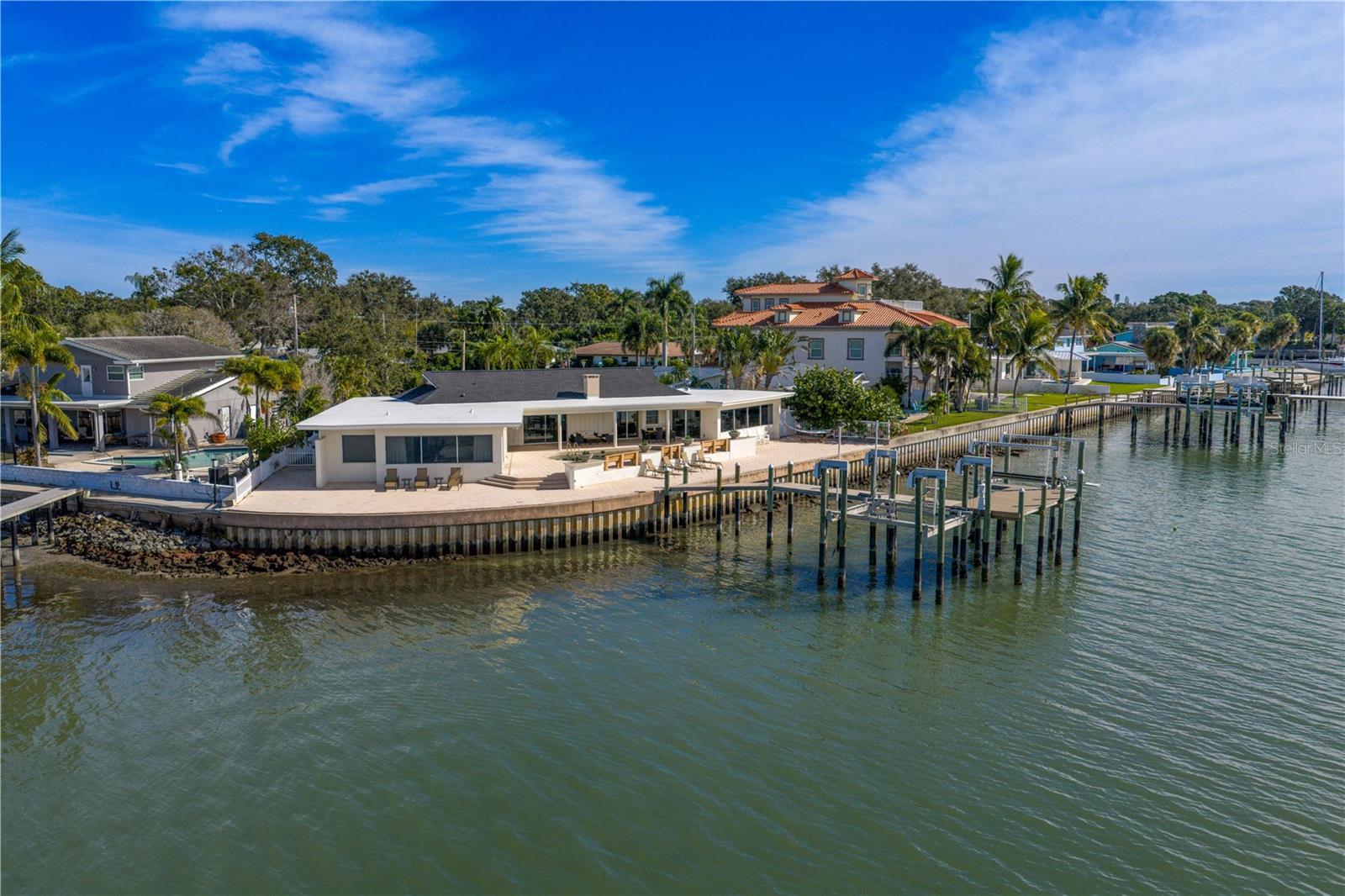 TB8447883 Property Photo