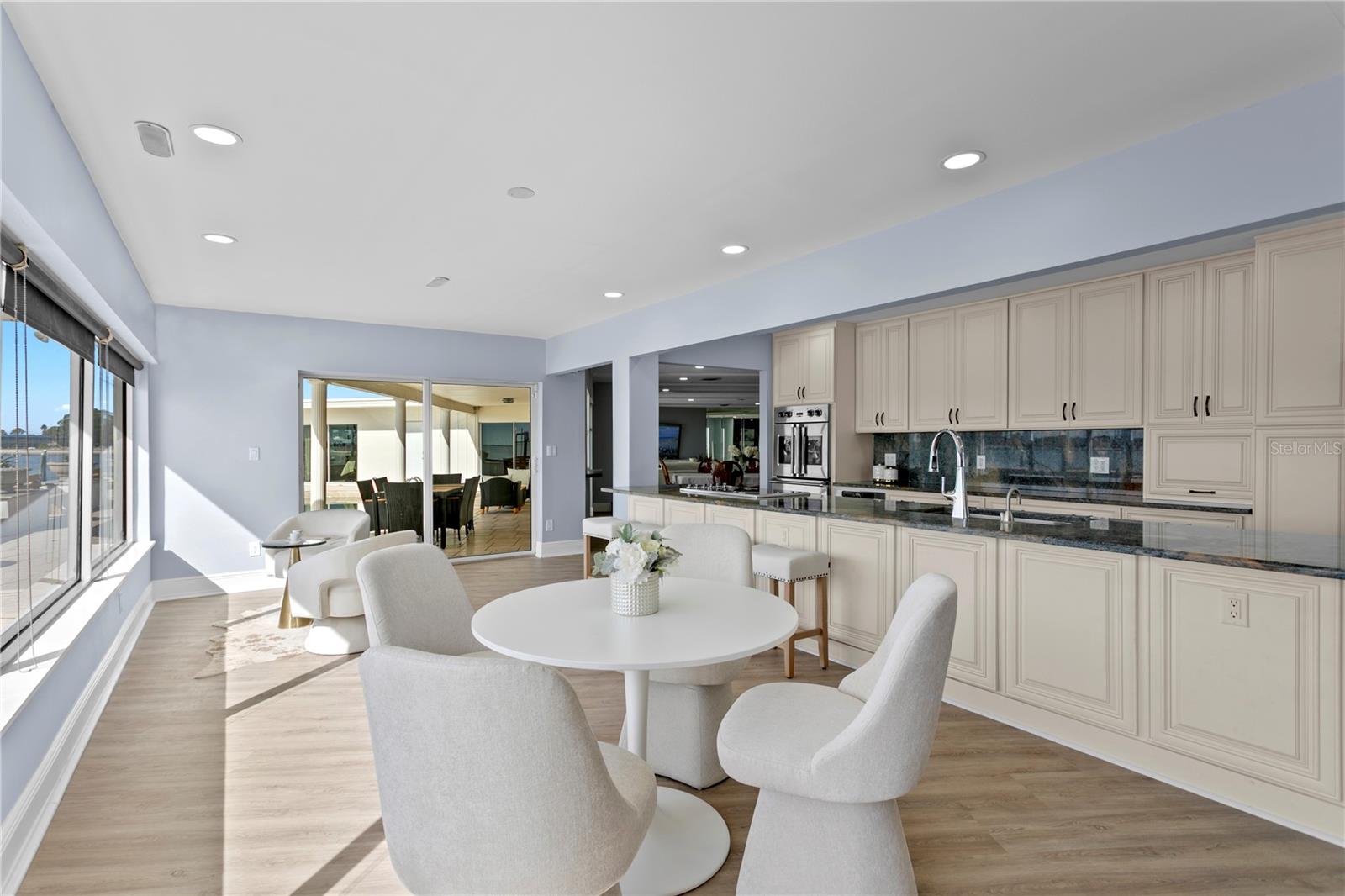 TB8447883 Property Photo